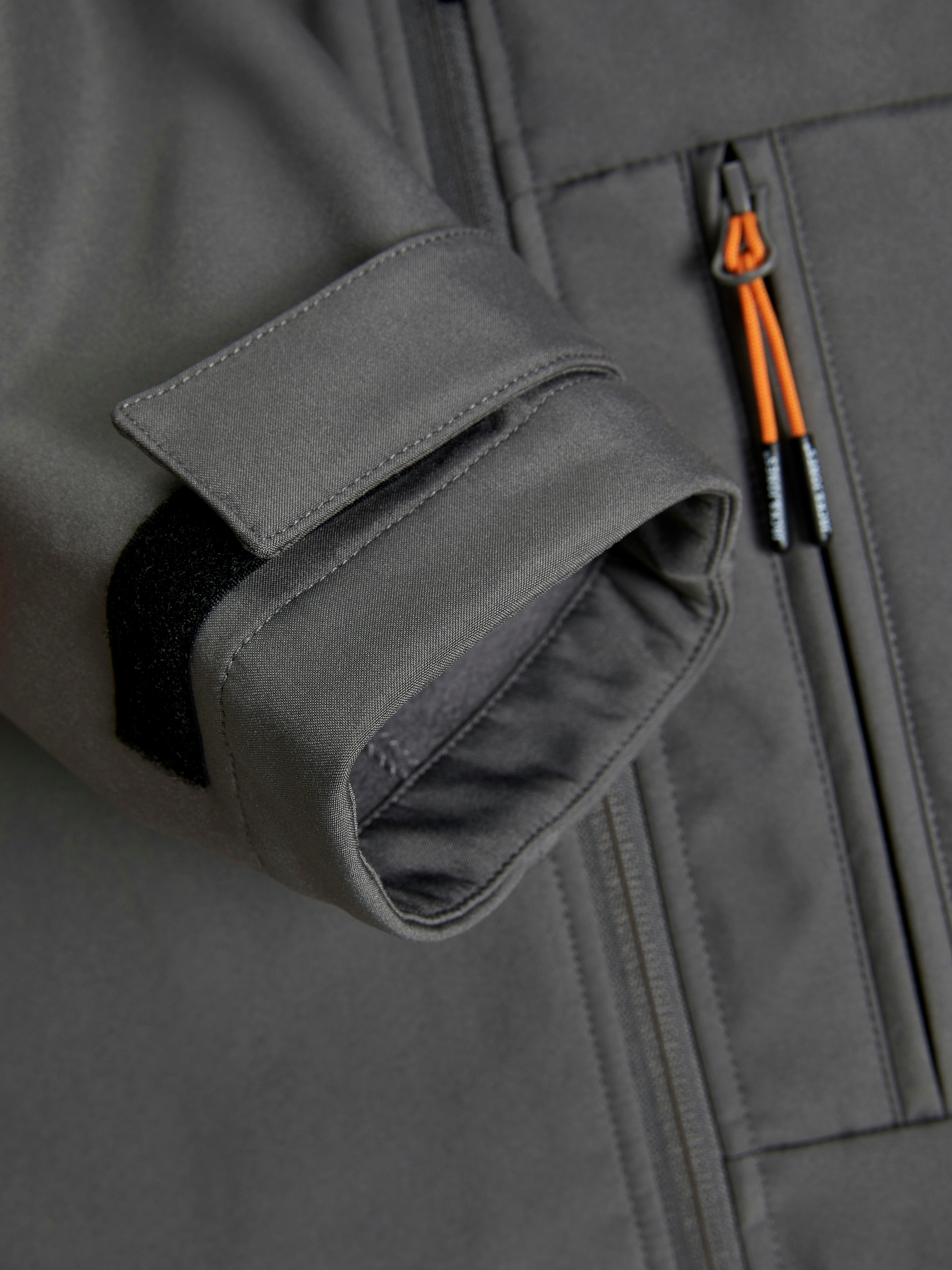 Jack & Jones Softshelljacke »JJTHATCHER SOFTSHELL HOOD«, mit Kapuze