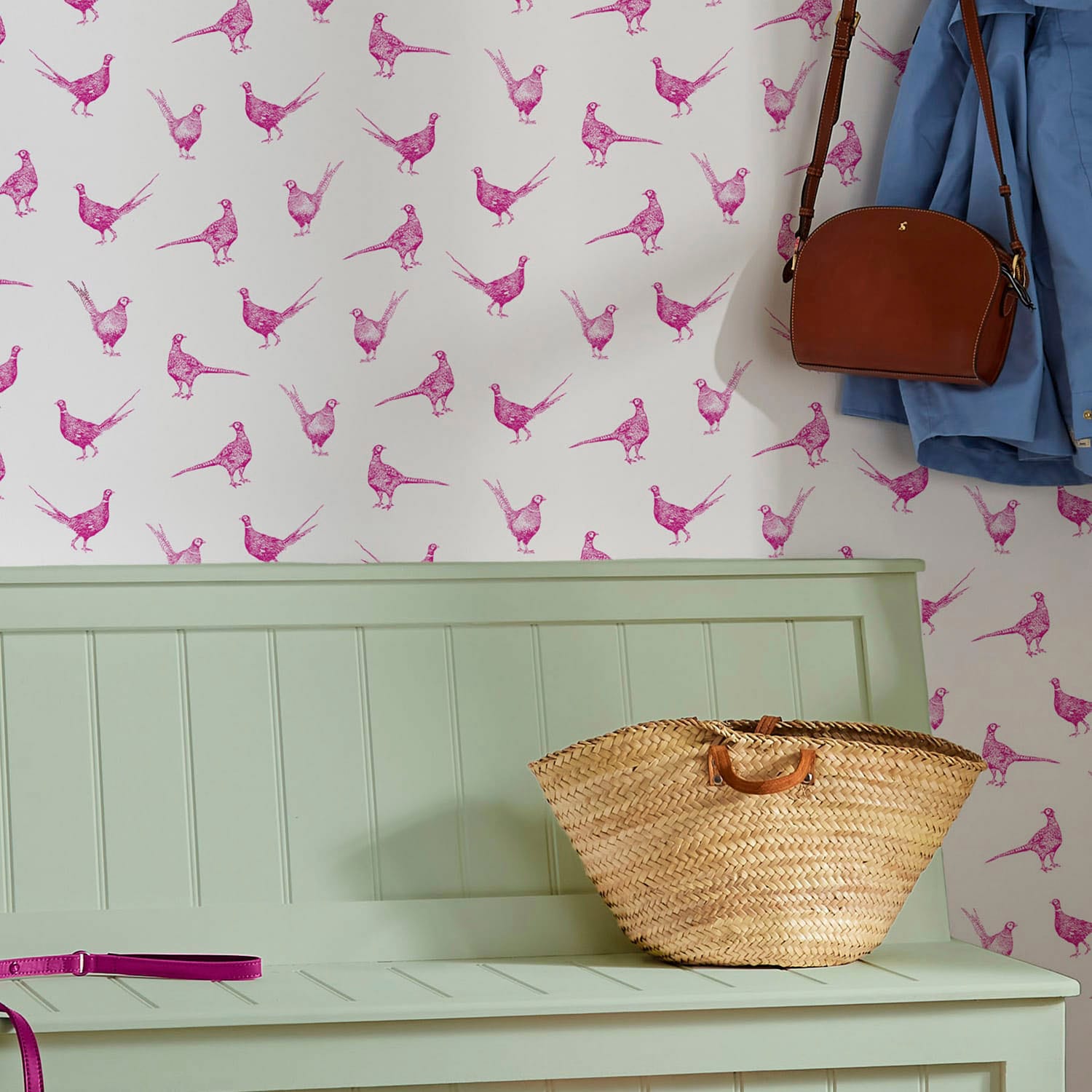 Joules Vliestapete "Flirty Pheasants Truly Pink" glatt animal print