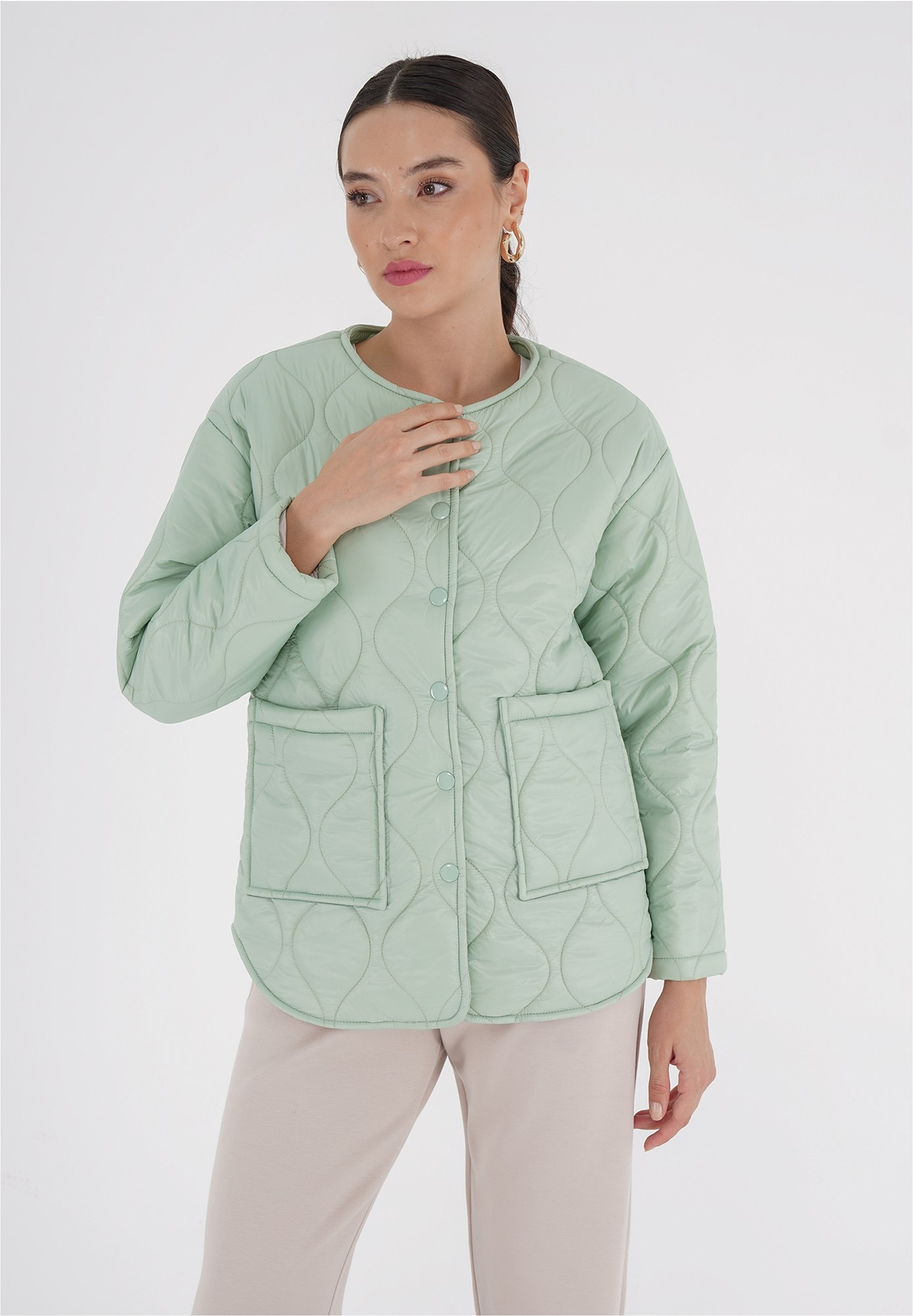 freshlions Steppjacke "Amara" 1 Stk. tlg. mit praktischen Druckknöpfen günstig online kaufen