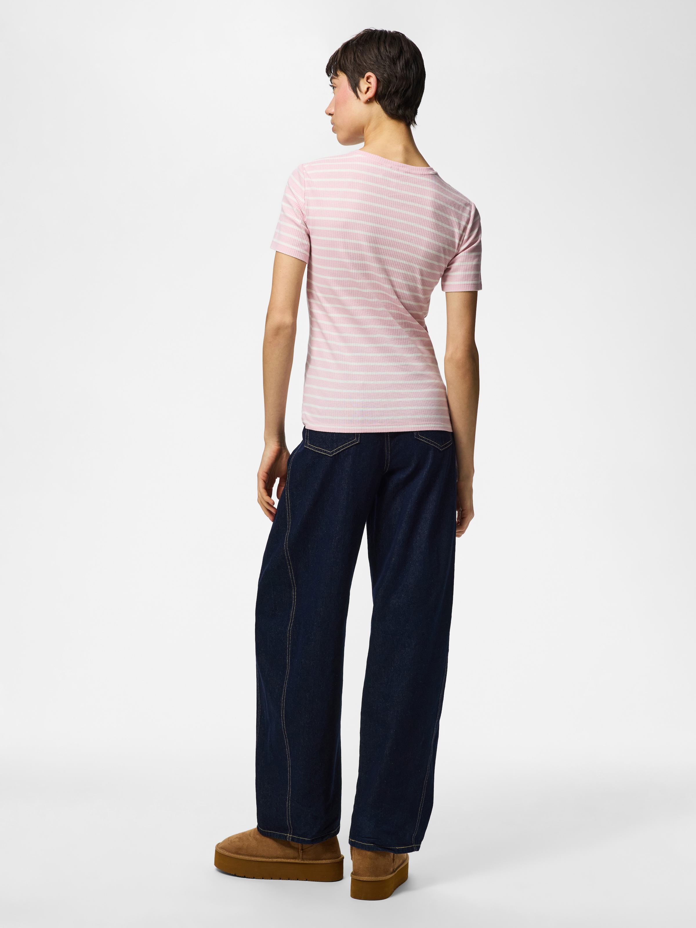 pieces Kurzarmshirt »PCRUKA SS TOP JRS NOOS BC« mit gerippter Struktur