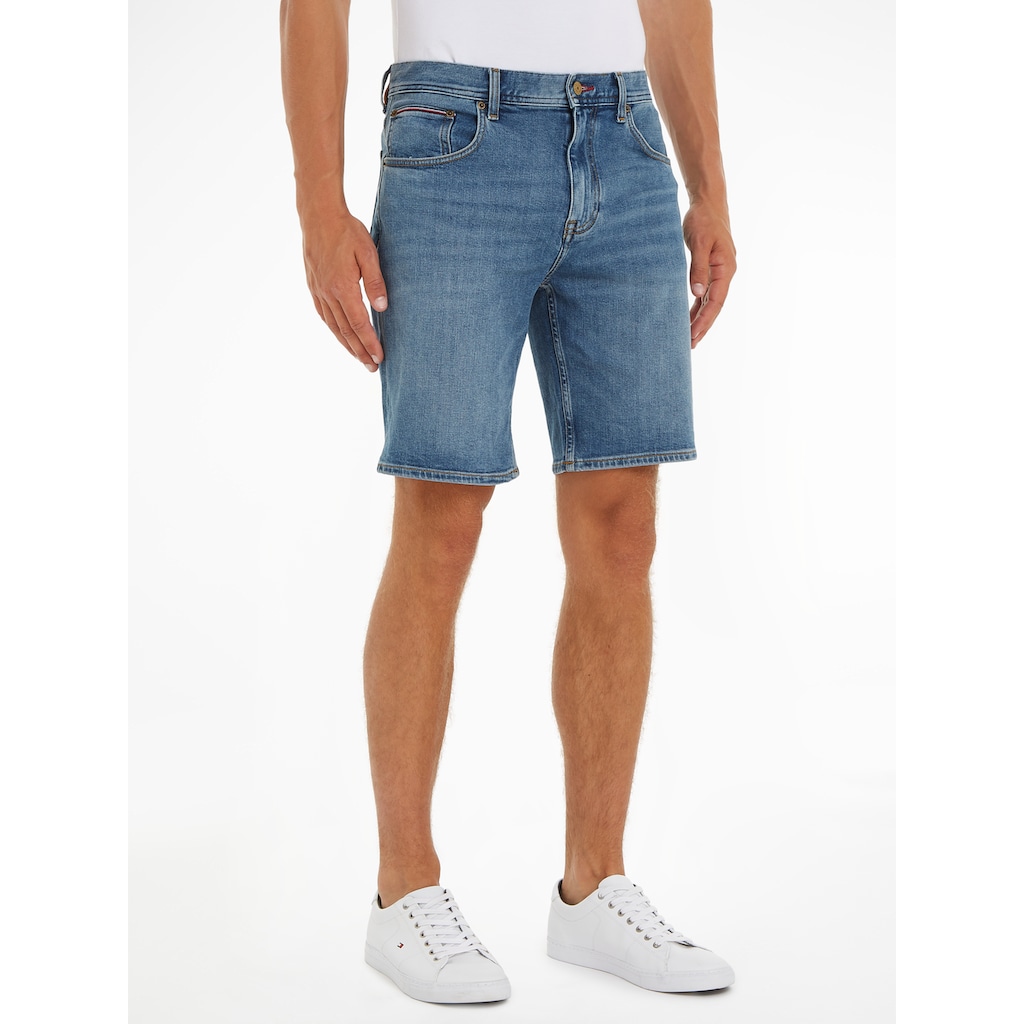 Tommy Hilfiger Jeansshorts »BROOKLYN SHORT STR«, mit Fade-Effekten