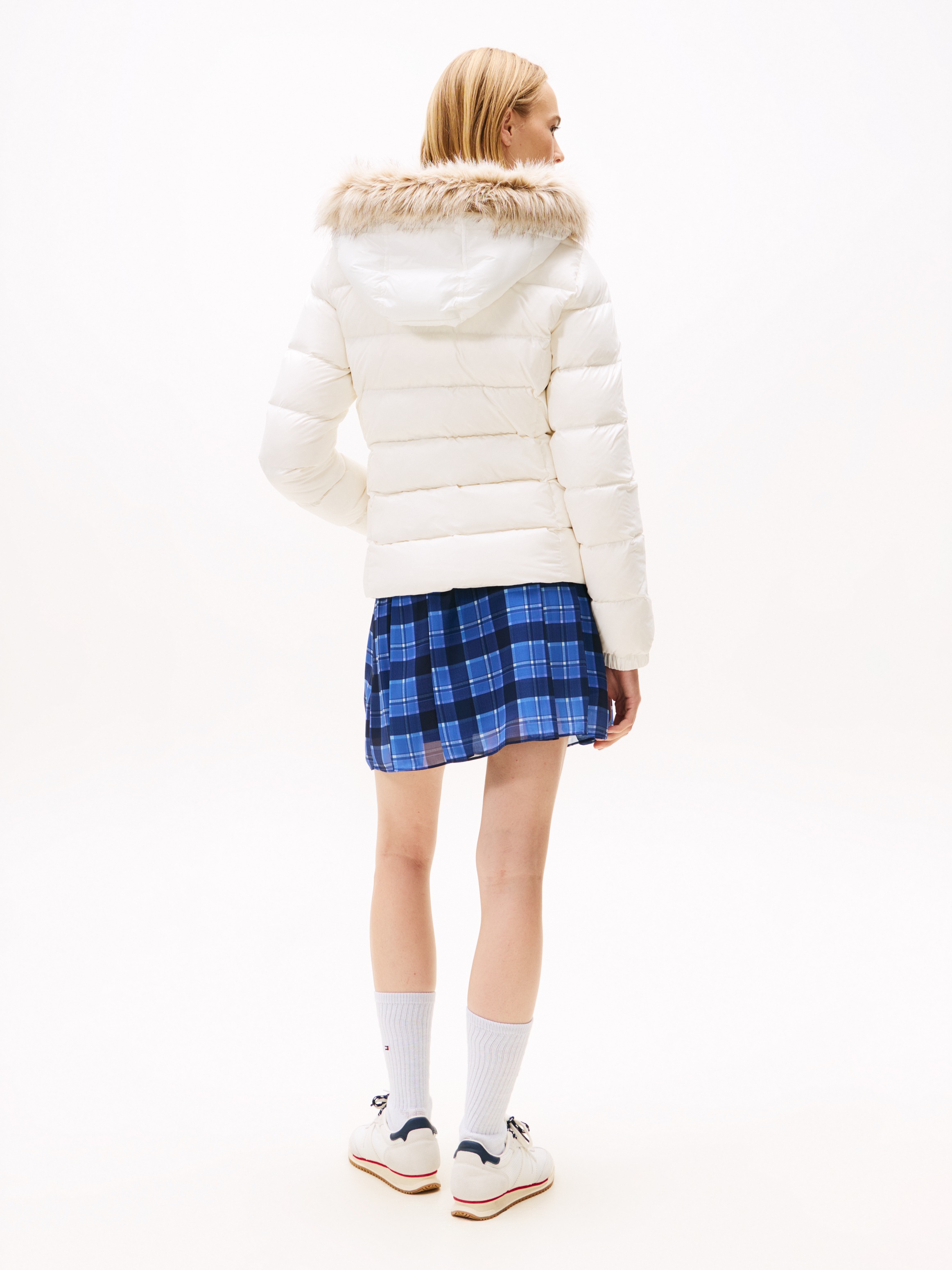 Tommy Jeans Steppjacke »TJW BASIC HOODED DOWN JACKET EXT«, mit Kapuze, mit Logostickerei