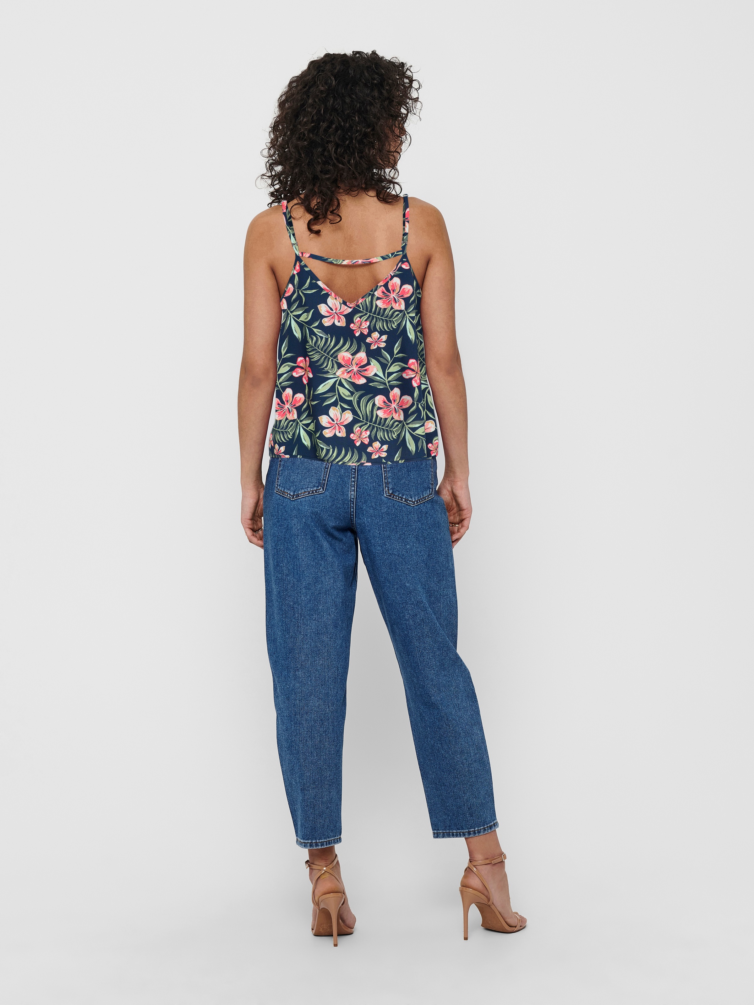 ONLY Spaghettitop »ONLNOVA LIFE PARIS SINGLET AOP PTM«
