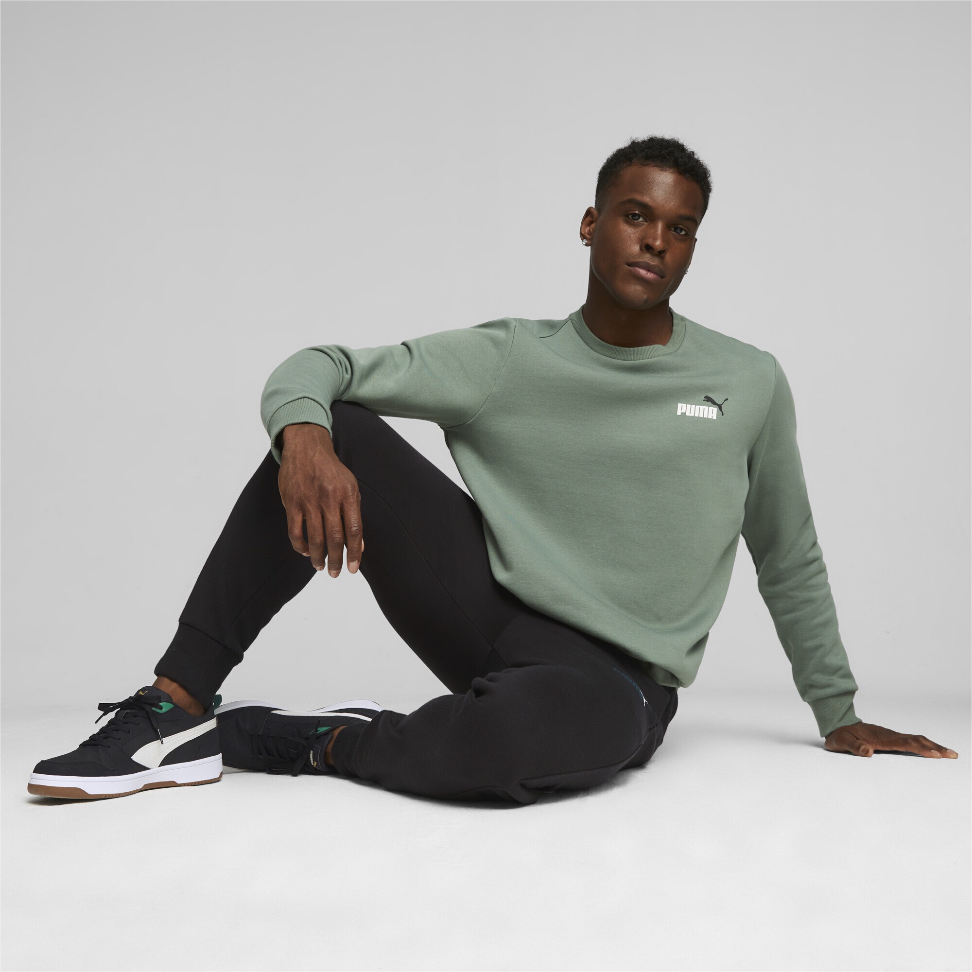 PUMA Sweatshirt »Essentials+ 2 Colour Small Logo Crew Neck Sweatshirt Herren«