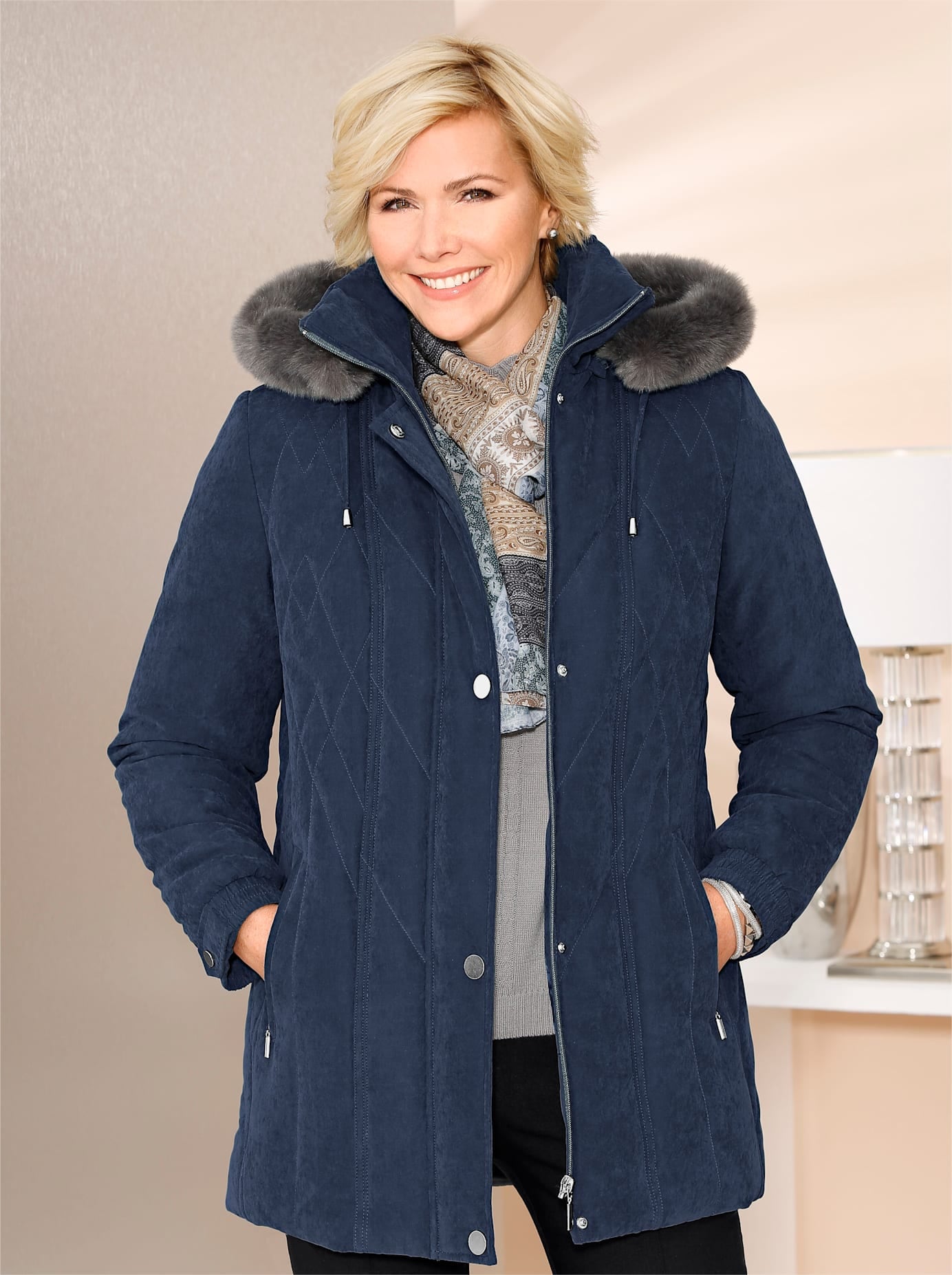 Winterjacke, mit Kapuze