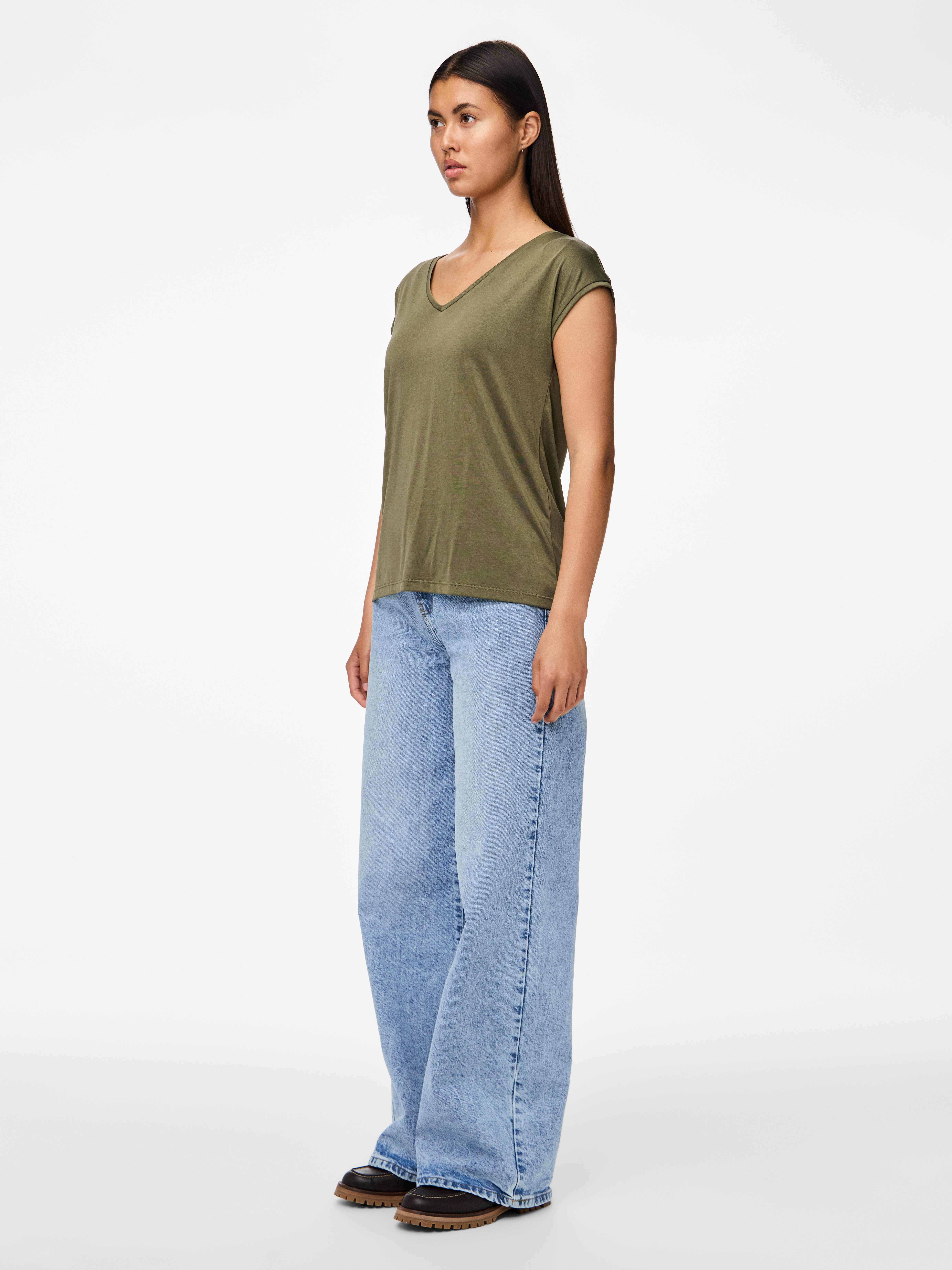 Thumbnail - pieces Kurzarmshirt "PCKAMALA TEE NOOS BC" Materialmix, regular fit