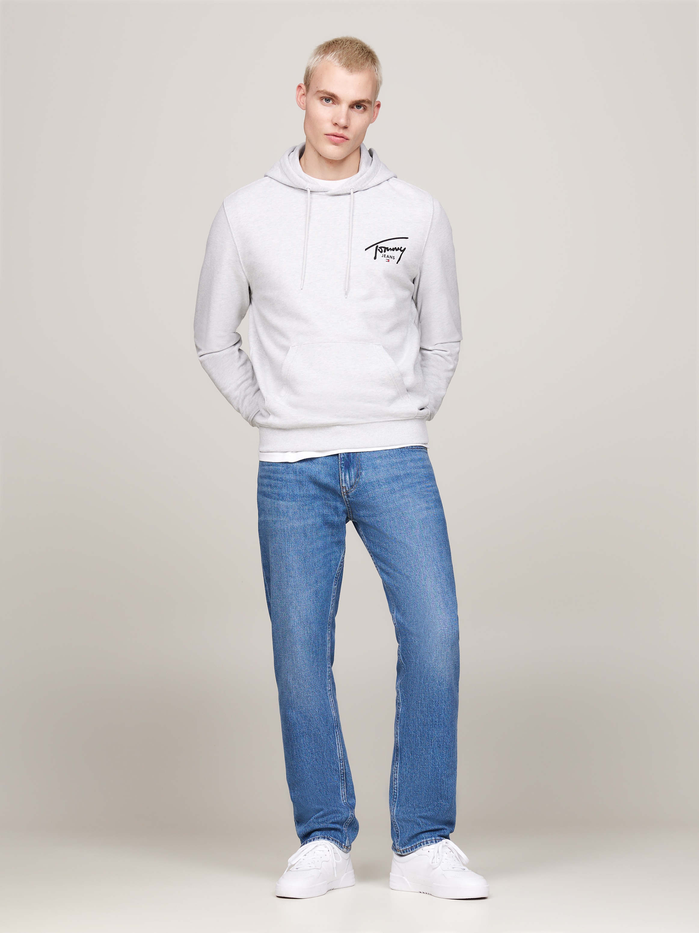 Tommy Jeans Kapuzensweatshirt »TJM REG ENTRY GRAPHIC HOODIE EXT«, mit Logoschriftzug