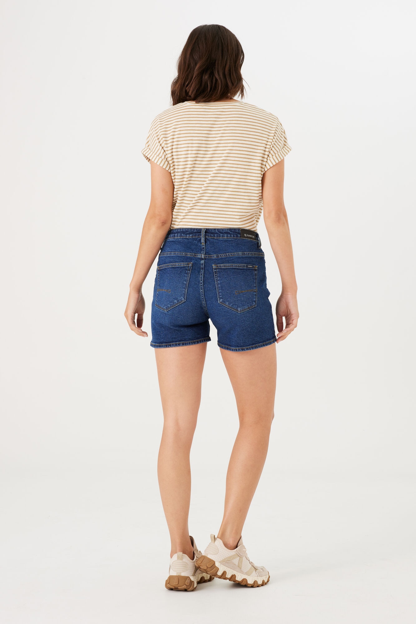 Garcia Bermudas »Celia-slim fit«, In leichtem Used-Look