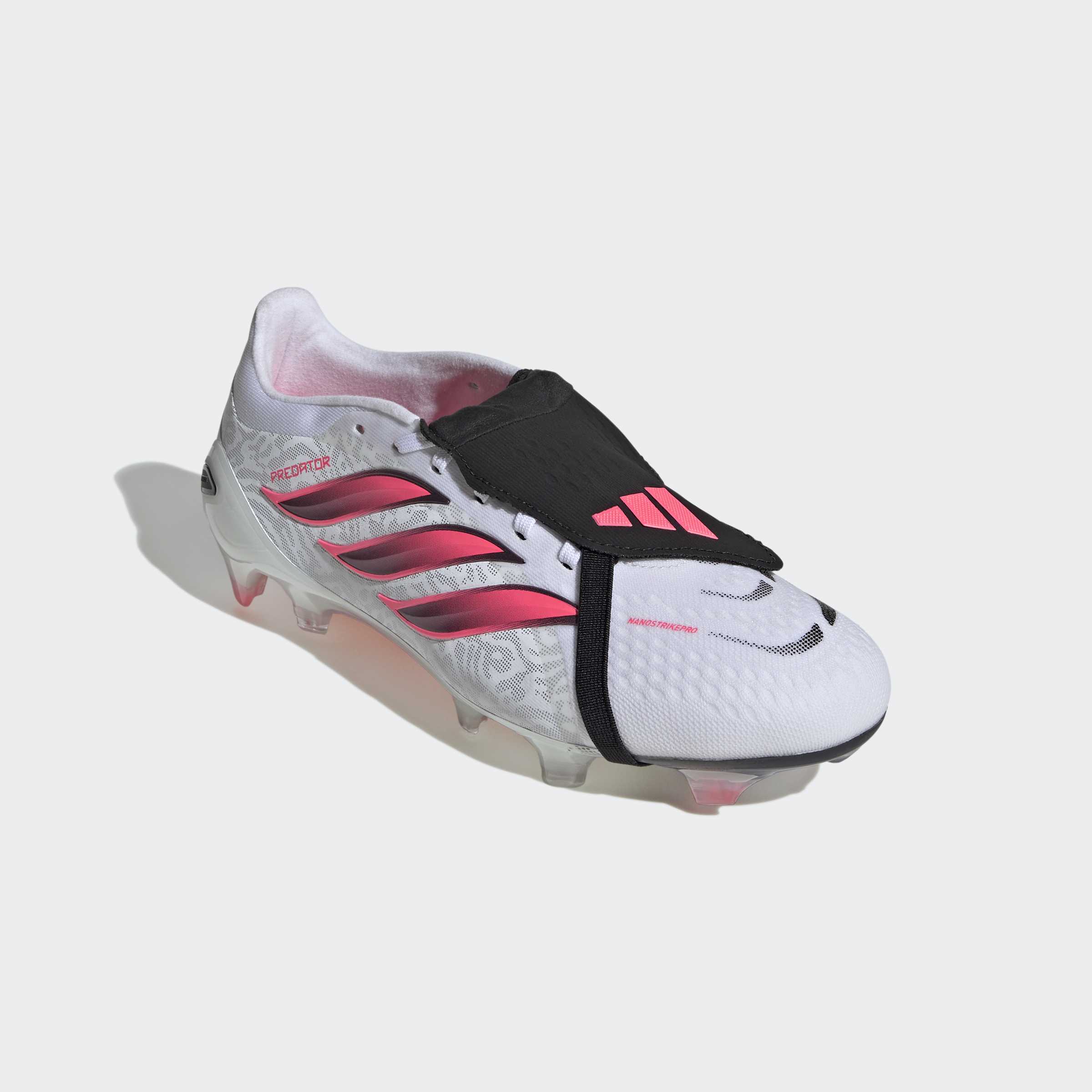 adidas Performance Fußballschuh "PREDATOR PRO, FESTE BÖDEN, UMSCHLAGBARE ZUNGE" Außensohle für Rasen und feste Böden