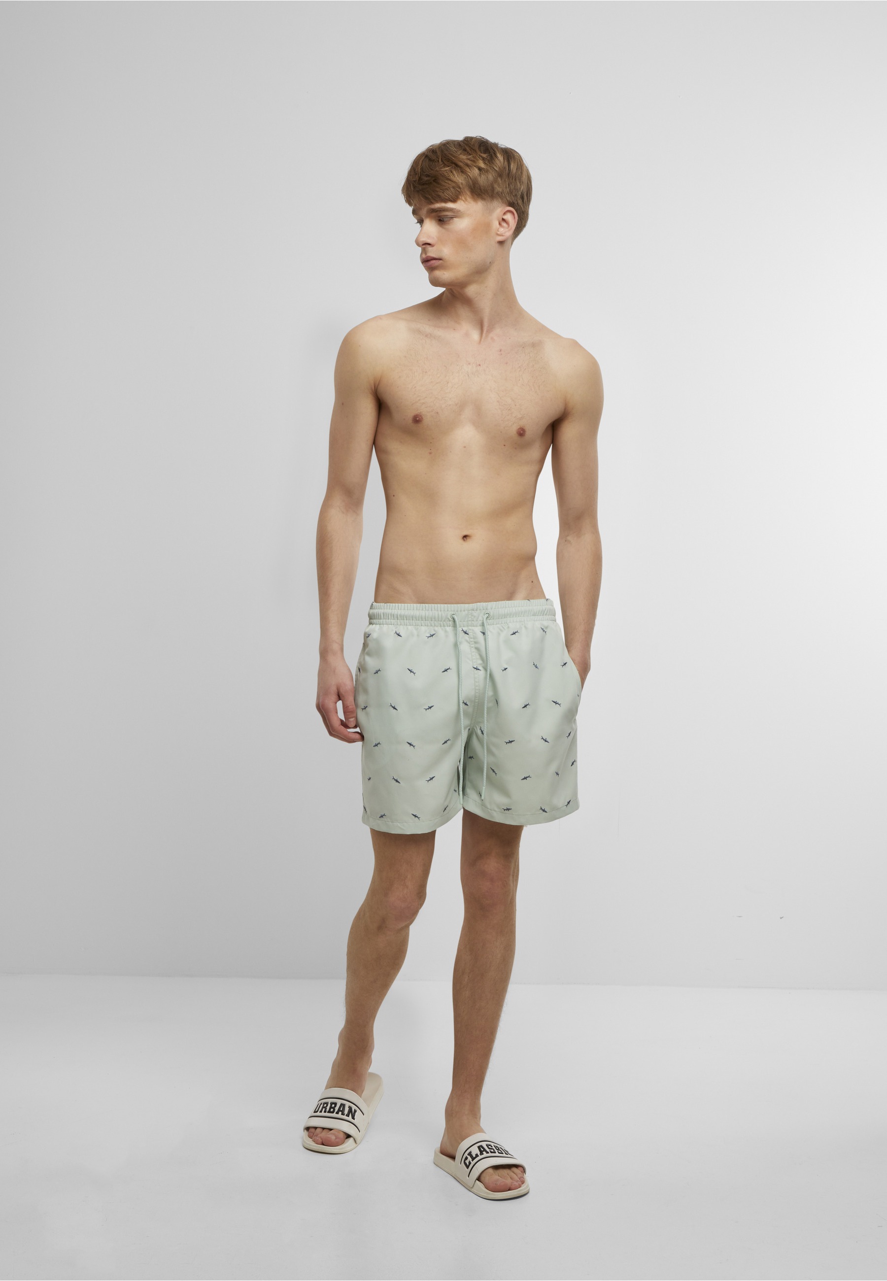 URBAN CLASSICS Badeshorts »Urban Classics Herren Embroidery Swim Shorts«