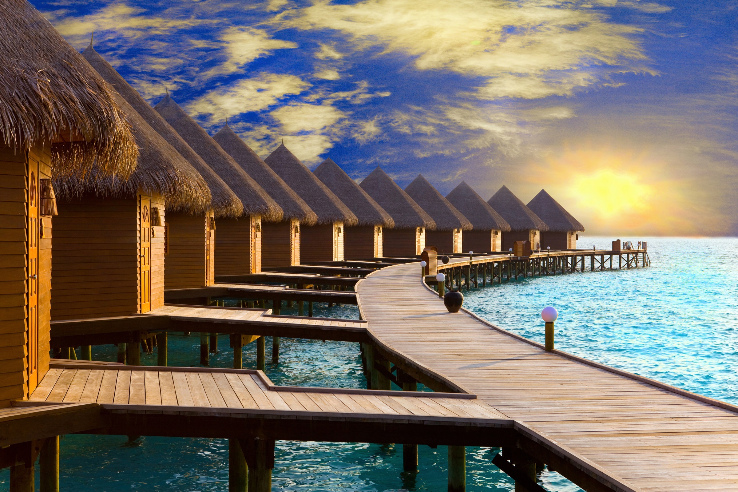 Fototapete »MALDIVEN-STEG MEER STRAND INSEL SONNE BRÜCKE WOLKEN SEE«