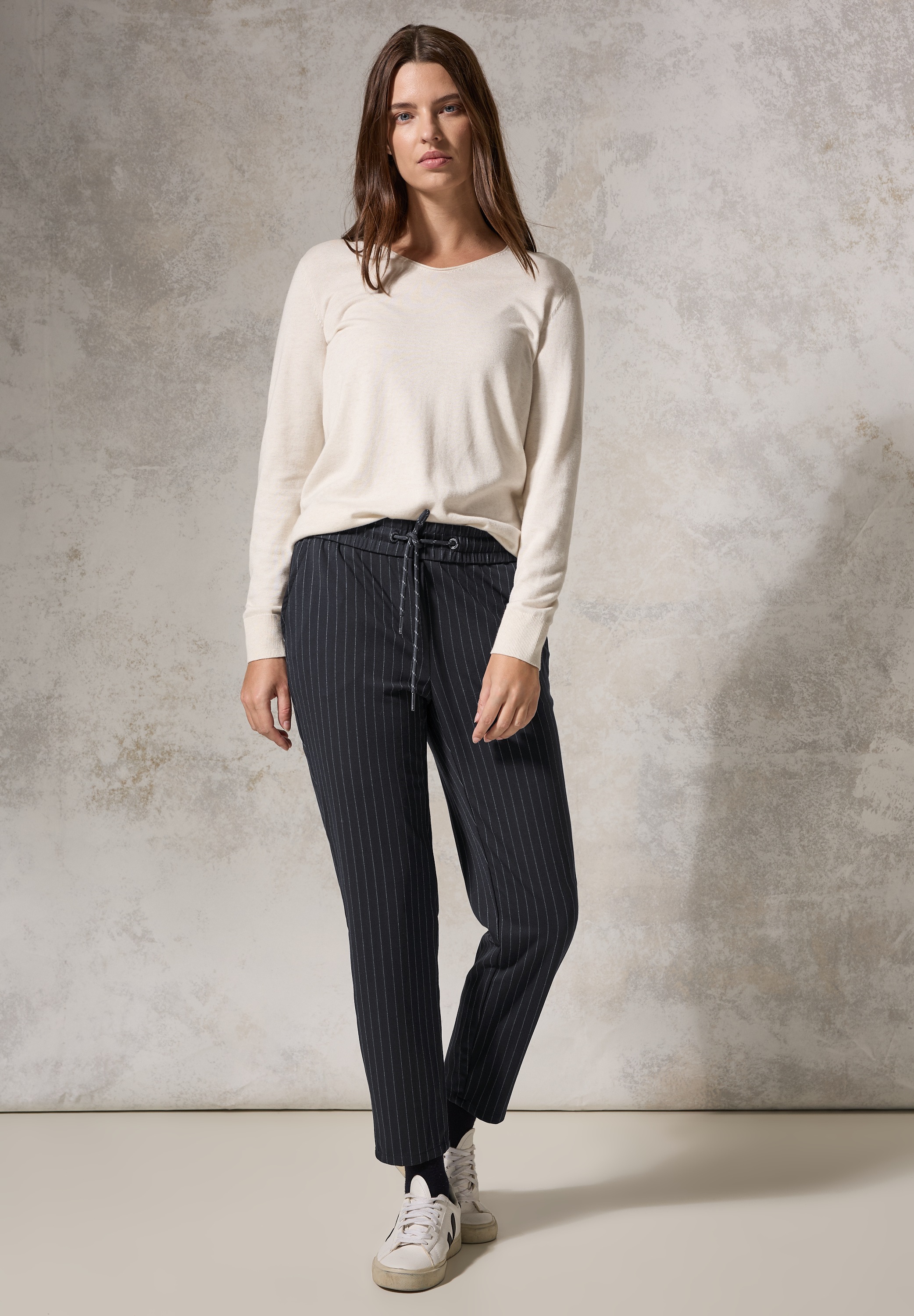 Cecil Stoffhose, Middle Waist