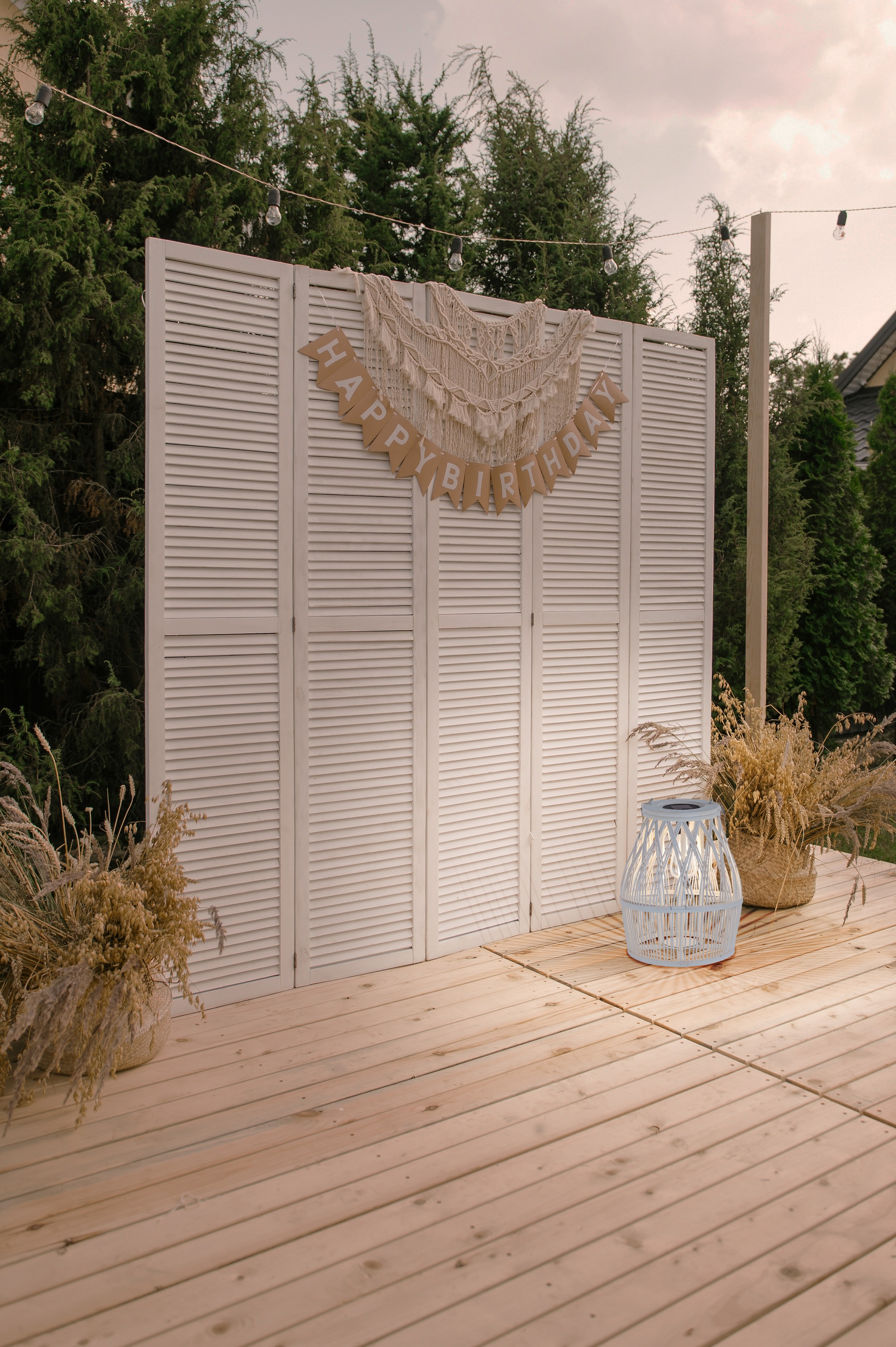 näve LED Solarleuchte »Korbinian« LED-Modul 1 Stk. Warmweiß Korbleuchte (Rattan) weiß mit LED Birne warmweiß, inkl. Akku, H: 34cm
