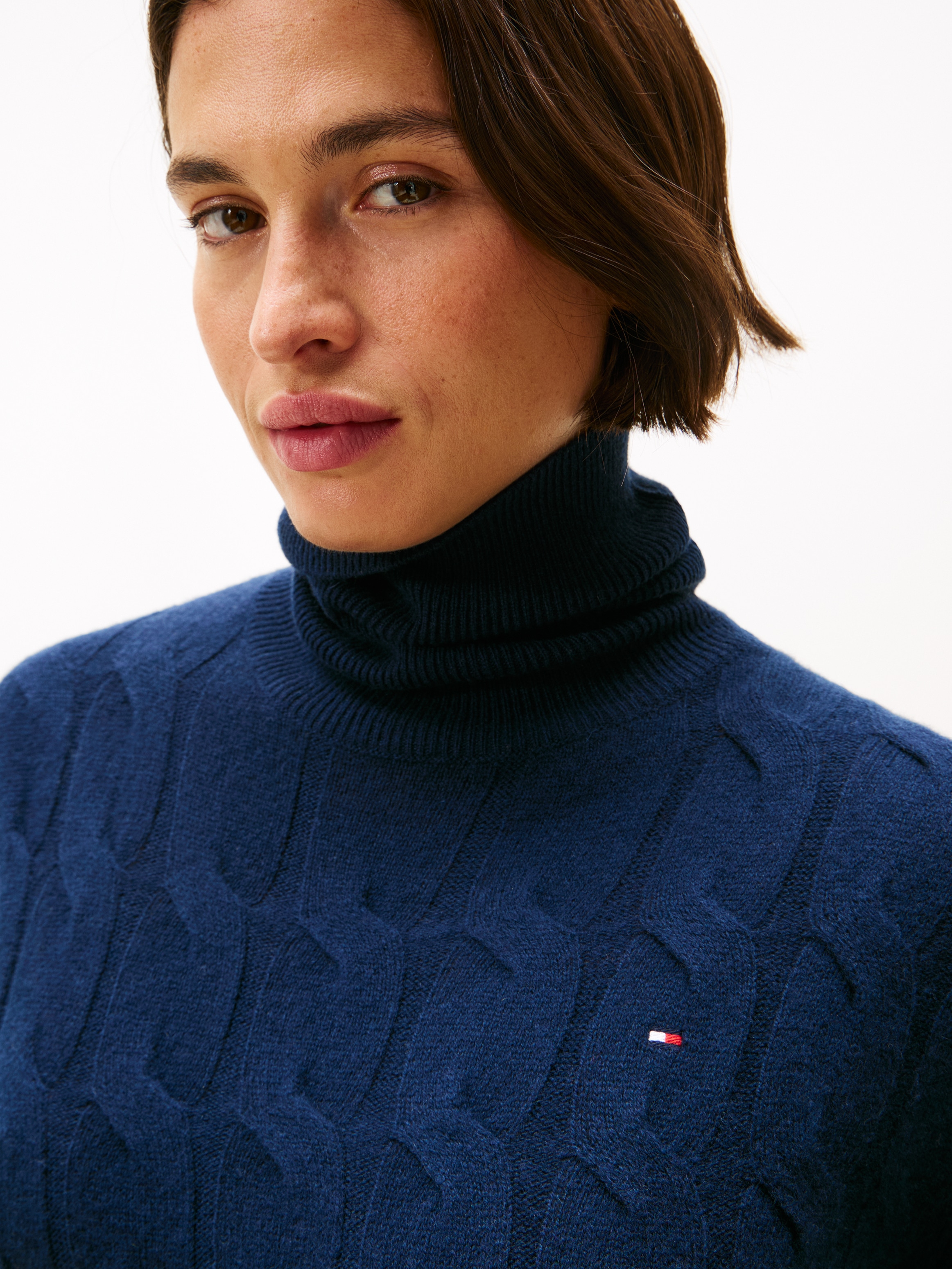 Tommy Hilfiger Curve Strickkleid »CRV SOFT WOOL CABLE ROLL-NK DRS«, in großen Größen, mit Zopfmuster, aus reiner Wolle