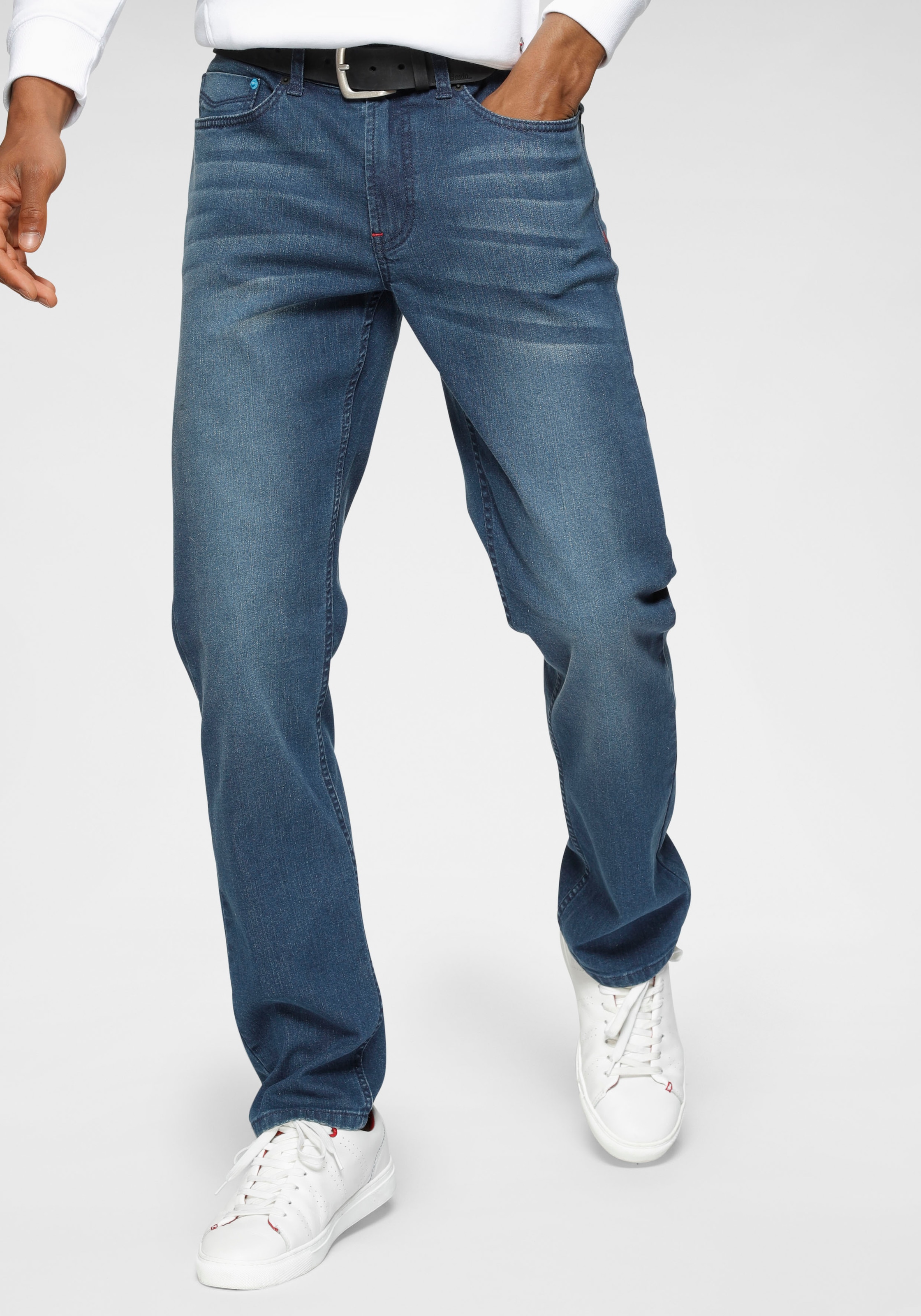 H.I.S Slim-fit-Jeans "FLUSH", schmale Beinform, mit Used-Effekten, niedrige Leibhöhe