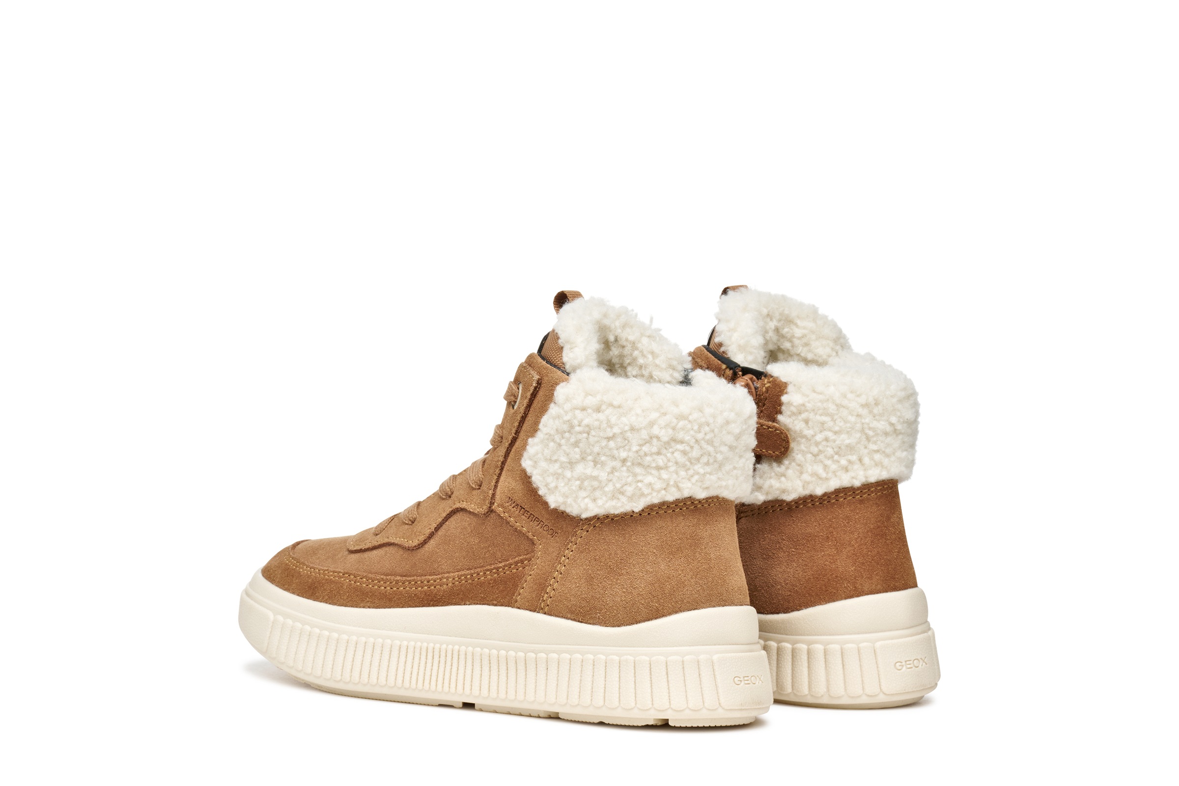 Geox Winterboots »J LAQUINNY GIRL WPF«  Schnürboots mit Teddy-Fellimitatbesatz und Warmfutter