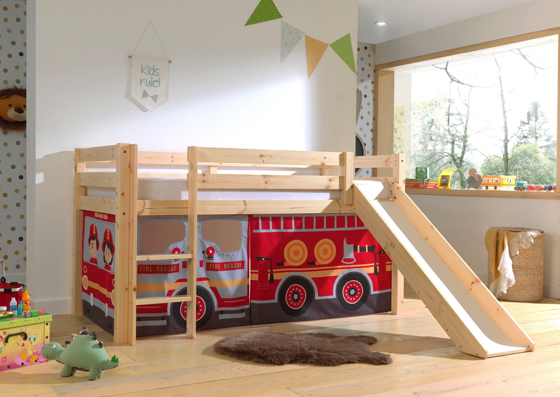 Vipack Spielbett »Pino, Kiefer massiv, mit Rolllattenrost u. Textil-Set, Made in Europe«, (B/H/T ca. 210x114x218cm, mit Absturzschutz, Leiter und Rutsche), verschiedene Textil-Designs und Holzfarben zur Wahl