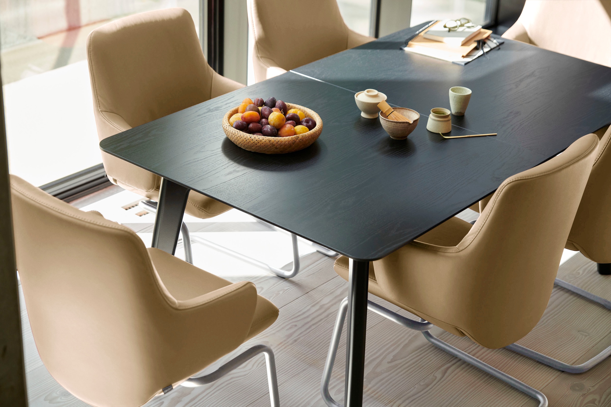 Stressless® Polsterstuhl »Laurel«, Leder PALOMA, Low Back mit Armlehne, Größe L, mit Beinen aus Stahl in Schwarz matt