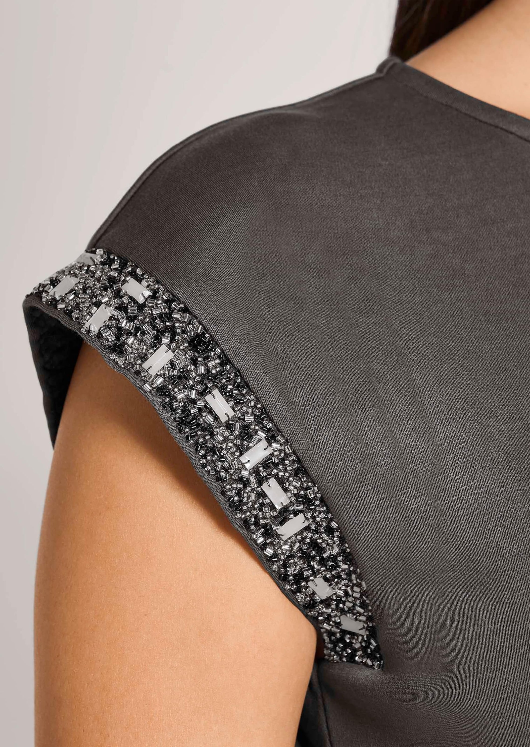 MADELEINE Kurzarmshirt »Shirt Shirt mit Strass an der Schulter«