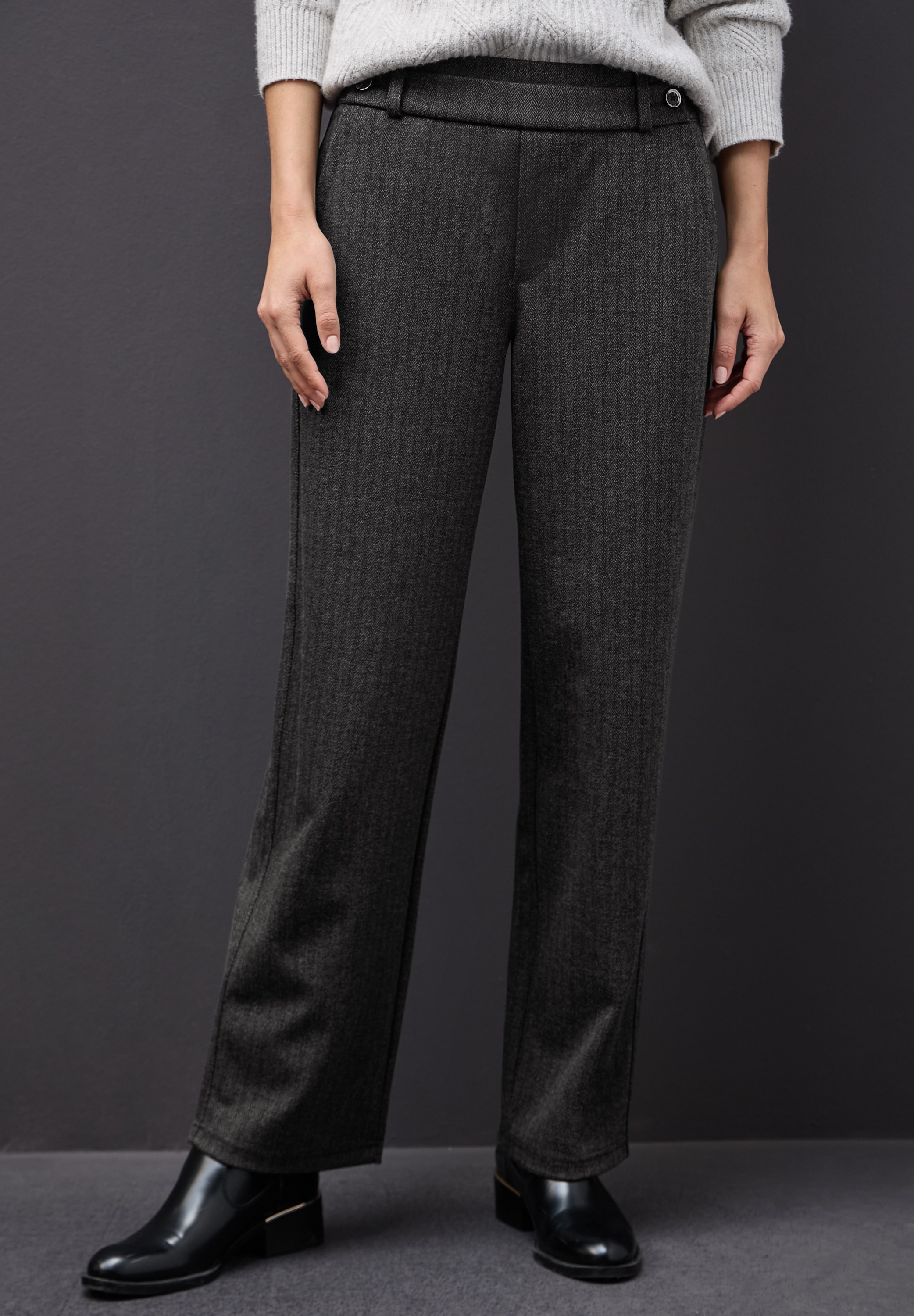 STREET ONE Stoffhose  mit seitlichen Einschubtaschen