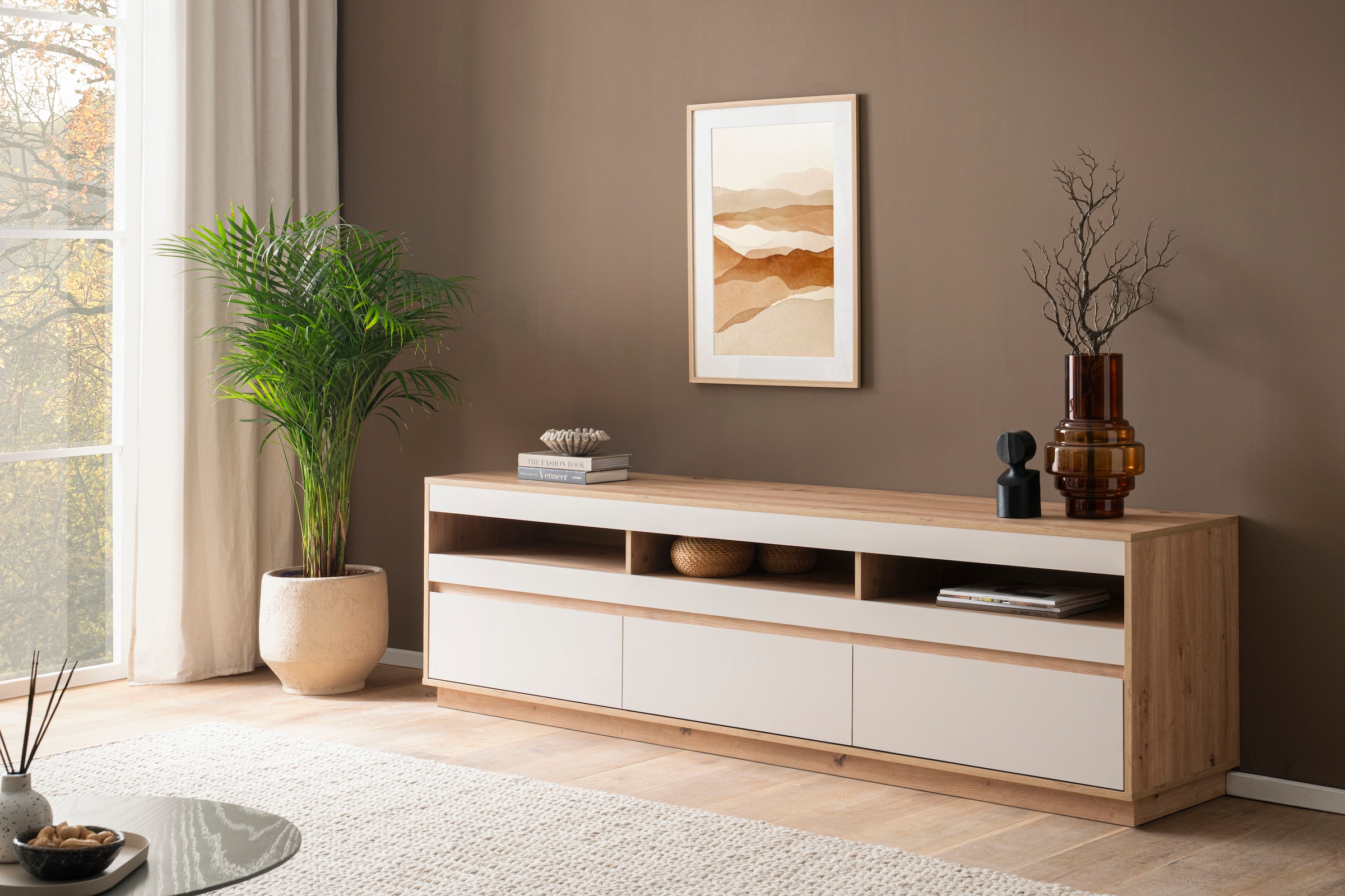 Home affaire Lowboard »Sonora, moderner TV-Unterschrank, Kommode in Eiche Artisan, TV-Schrank« filigrane Rahmenoptik, ausreichend Stauraum, vielseitig einsetzbar