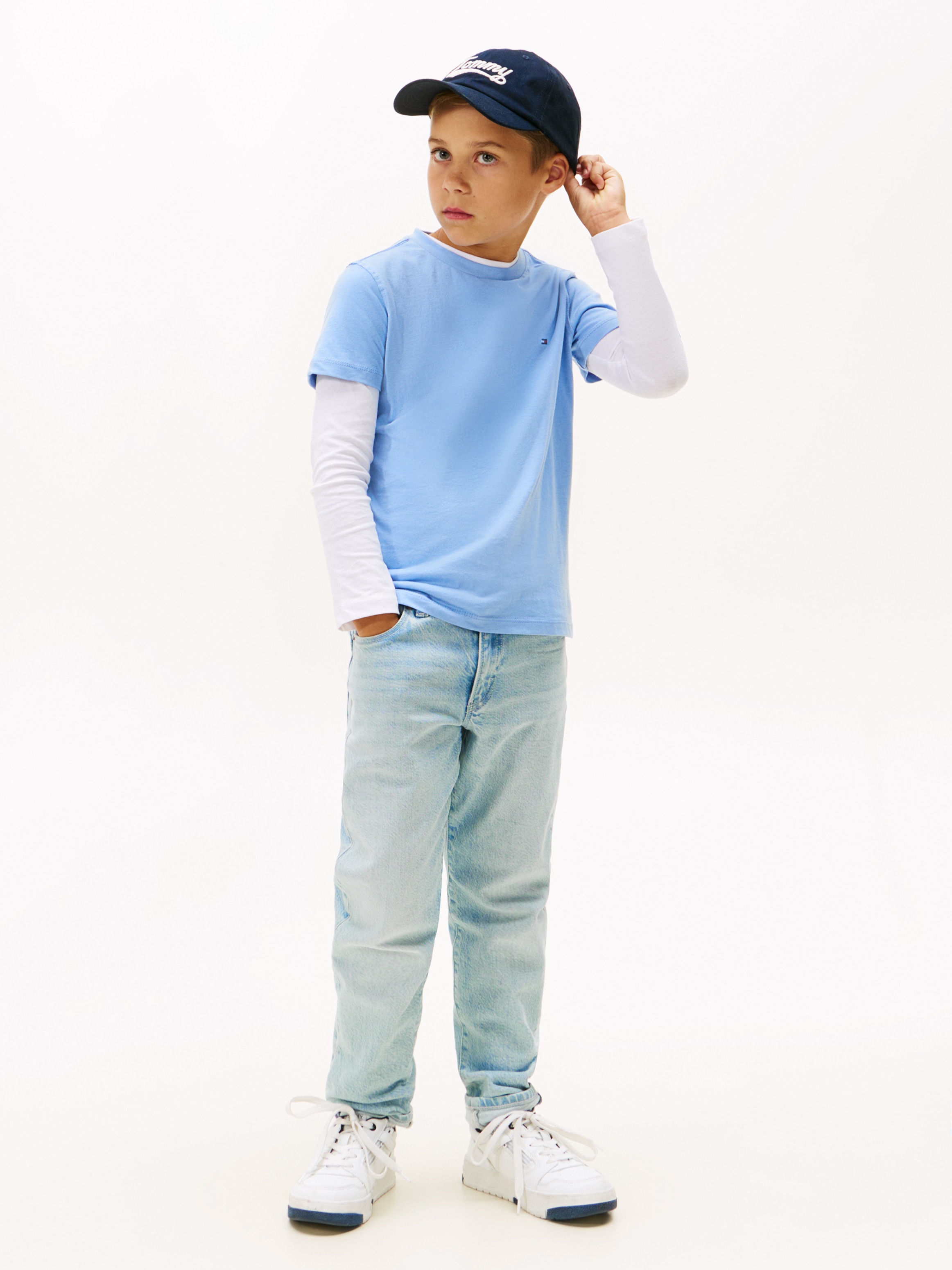 Tommy Hilfiger T-Shirt »ESSENTIAL COTTON TEE S/S«, mit Logostickerei
