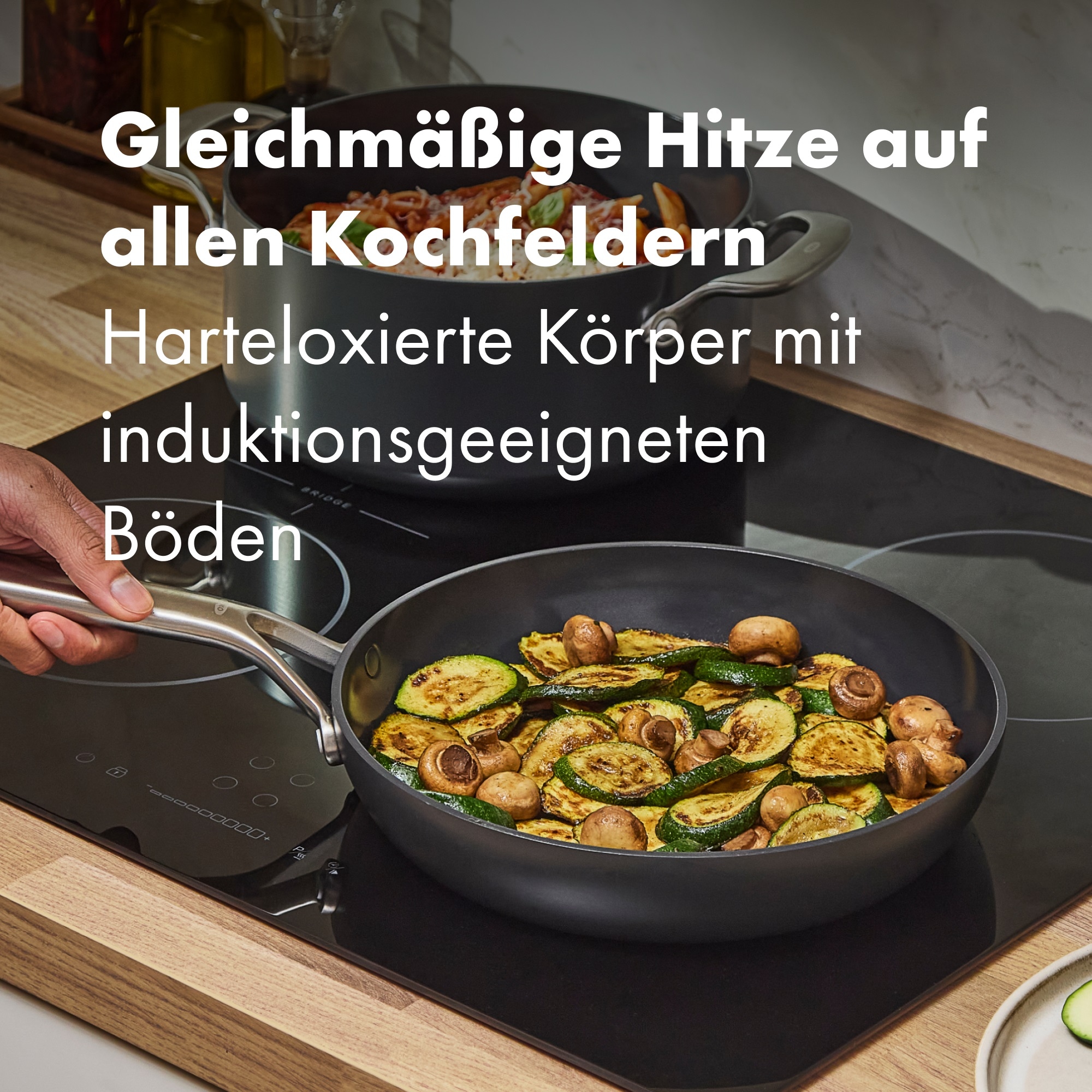 OXO Good Grips Bratpfanne »Ceramic Professional Antihaft-Bratpfannen-Set – 20 & 26 cm« Edelstahl Set, 2 tlg. das perfekte Duo für flexibles Kochen — klein und groß kombiniert