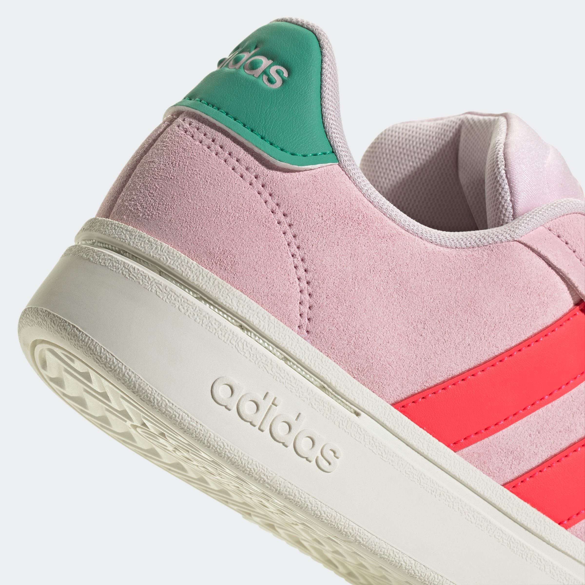 adidas Sportswear Sneaker »GRAND COURT ALPHA«, Design inspiriert vom adidas Campus 00