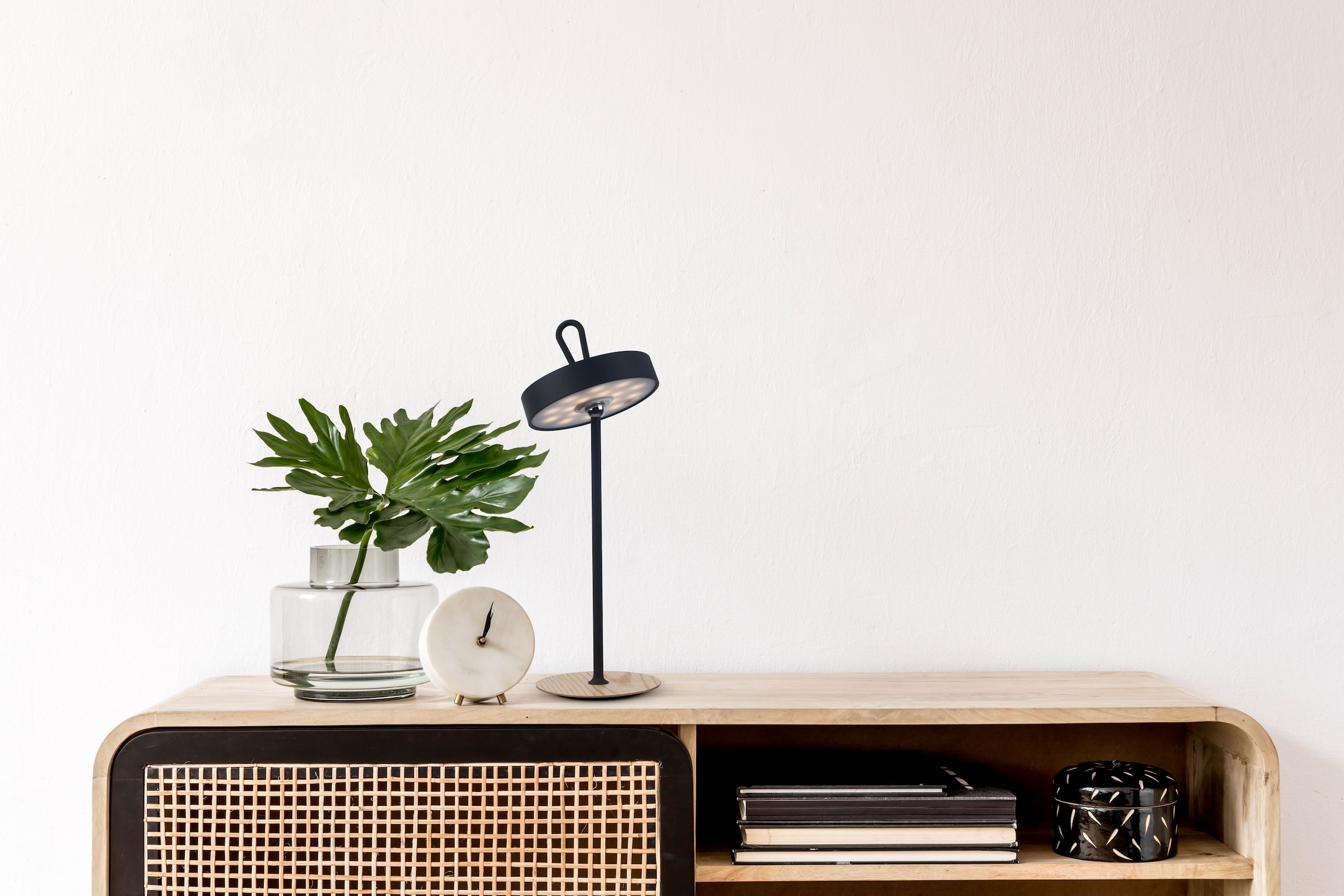 my home LED Tischleuchte »Charmont mit Holzfuß, abnehmbares Kopfteil als Hängeleuchte verwendbar« LED-Modul 1 Stk. Warmweiß aufladbar, inkl Akku + USB Kabel, Kopfteil magnetisch, abnehmbar, Holz