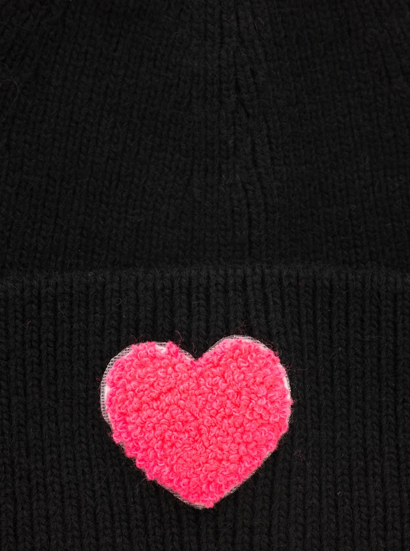 Zwillingsherz Beanie »"Heart Patch"«, Grobstrick, Herzmotiv,Wollanteil, breiter Umschlag, wärmend