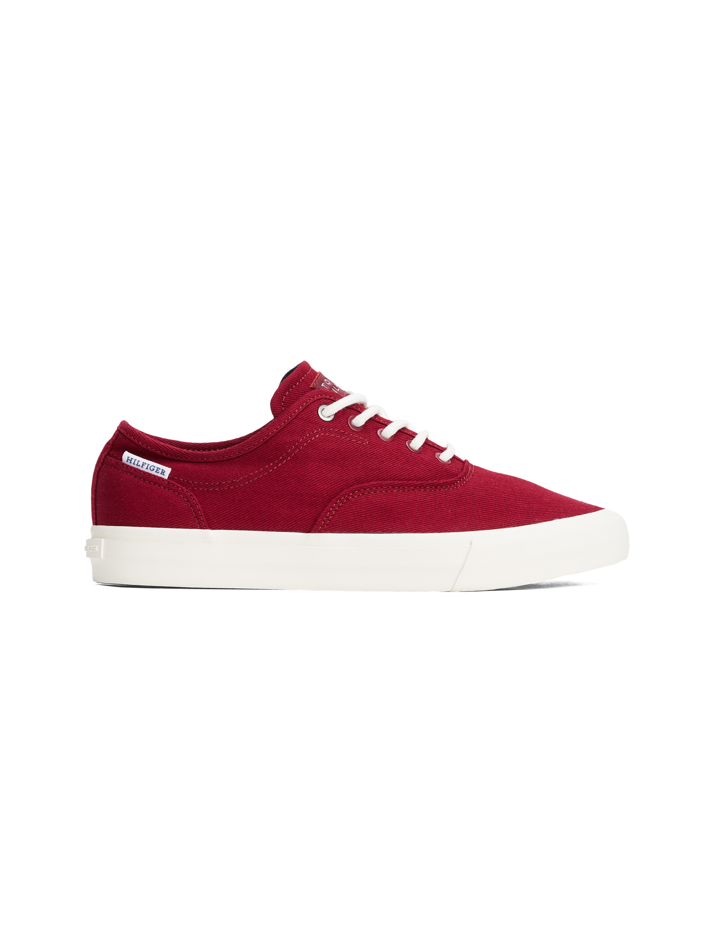 Tommy Hilfiger Sneaker »TH HI VULC LOW OXFORD TWILL«, Freizeitschuh, Halbschuh, Schnürschuh mit Label an der Ferse