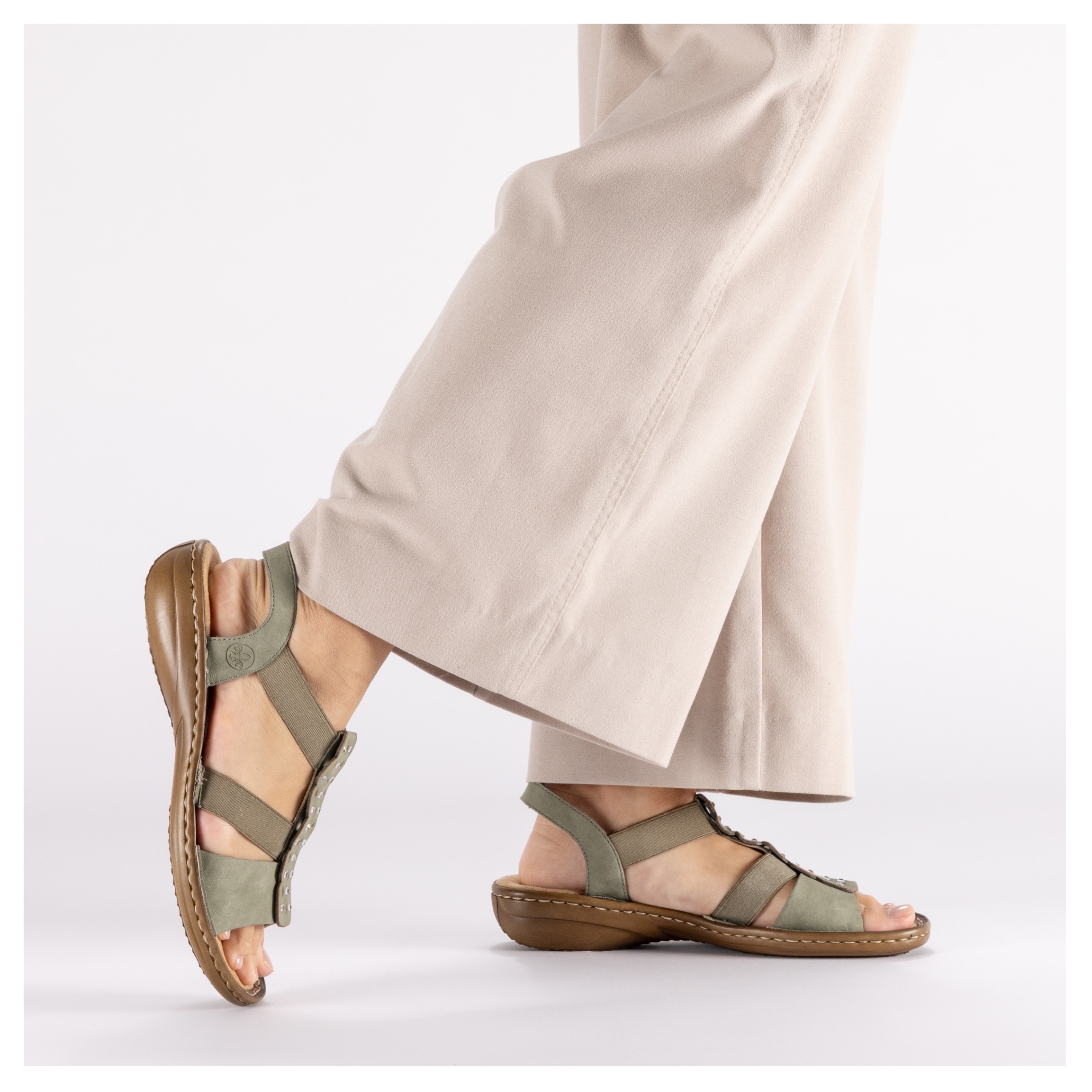 Rieker Sandale  Sommerschuh, Schlupfschuh mit Gummizug für guten Sitz