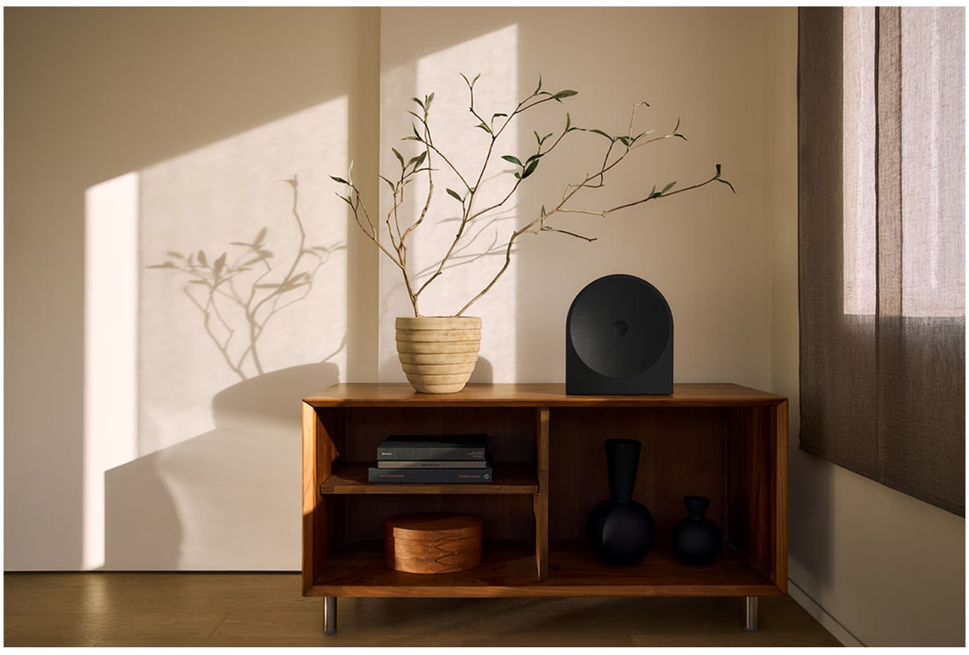 Samsung Bluetooth-Speaker »Music Studio 5 LS50H« 2.0 (Bluetooth | WLAN (WiFi) Bassregelung | Lautstärkeregelung | Nacht Modus | Pairing ) Dolby Atmos, Bouroullec Dot Design, Stereo 24 Bit/96 kHz, AirPlay
