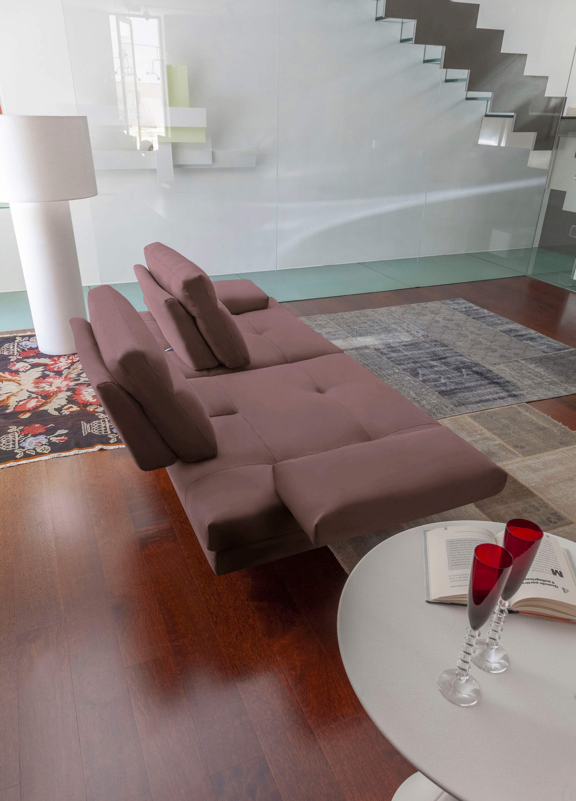 CALIA ITALIA 3-Sitzer »Toby Wing, Designsofa mit hohem Sitzkomfort, bequem und elegant«, inklusive Sitztiefenverstellung, Füße in Chrom glänzend