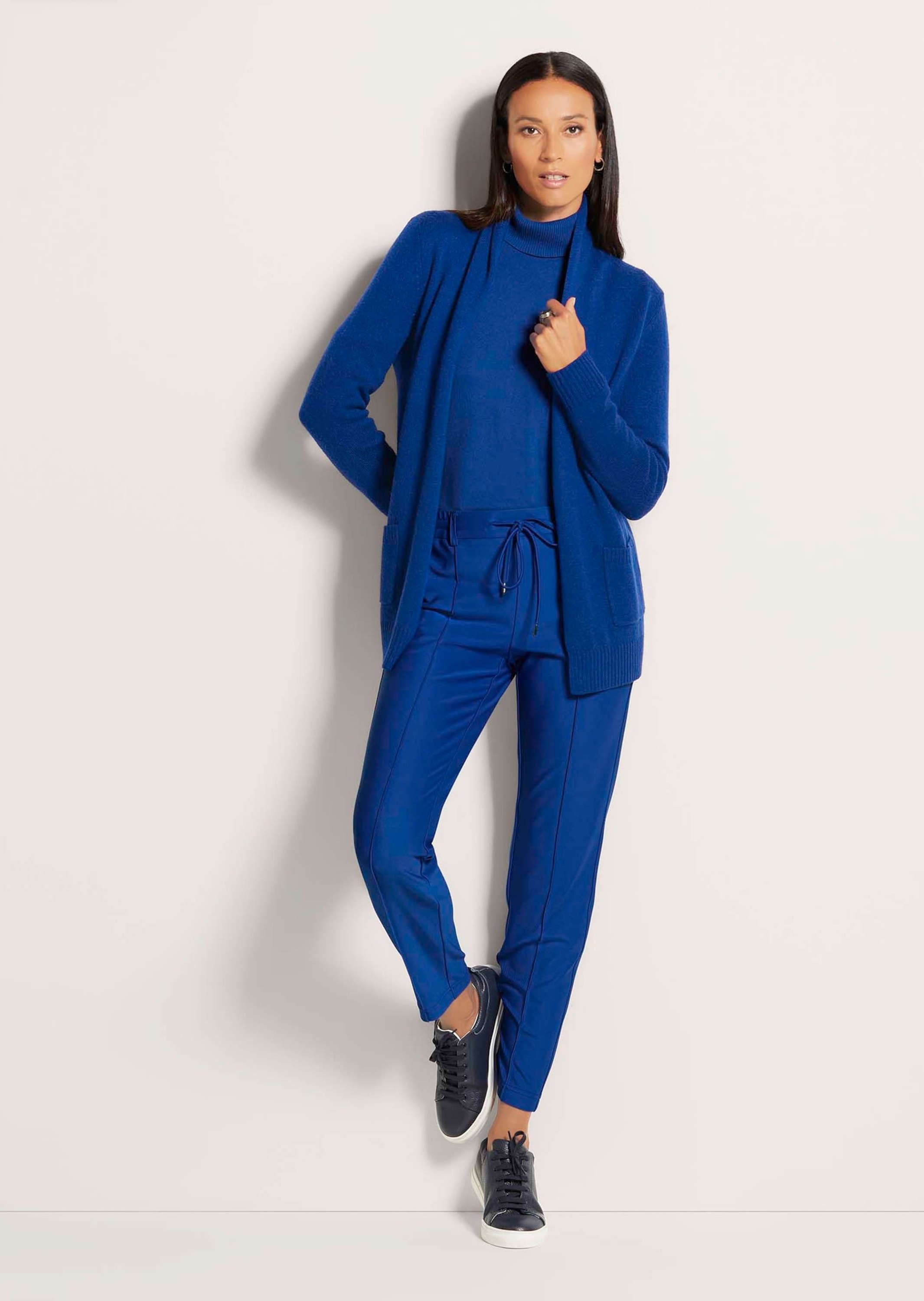 MADELEINE Strickjacke "Strickjacke Verkürzte Schurwolljacke mit Stehkragen" günstig online kaufen