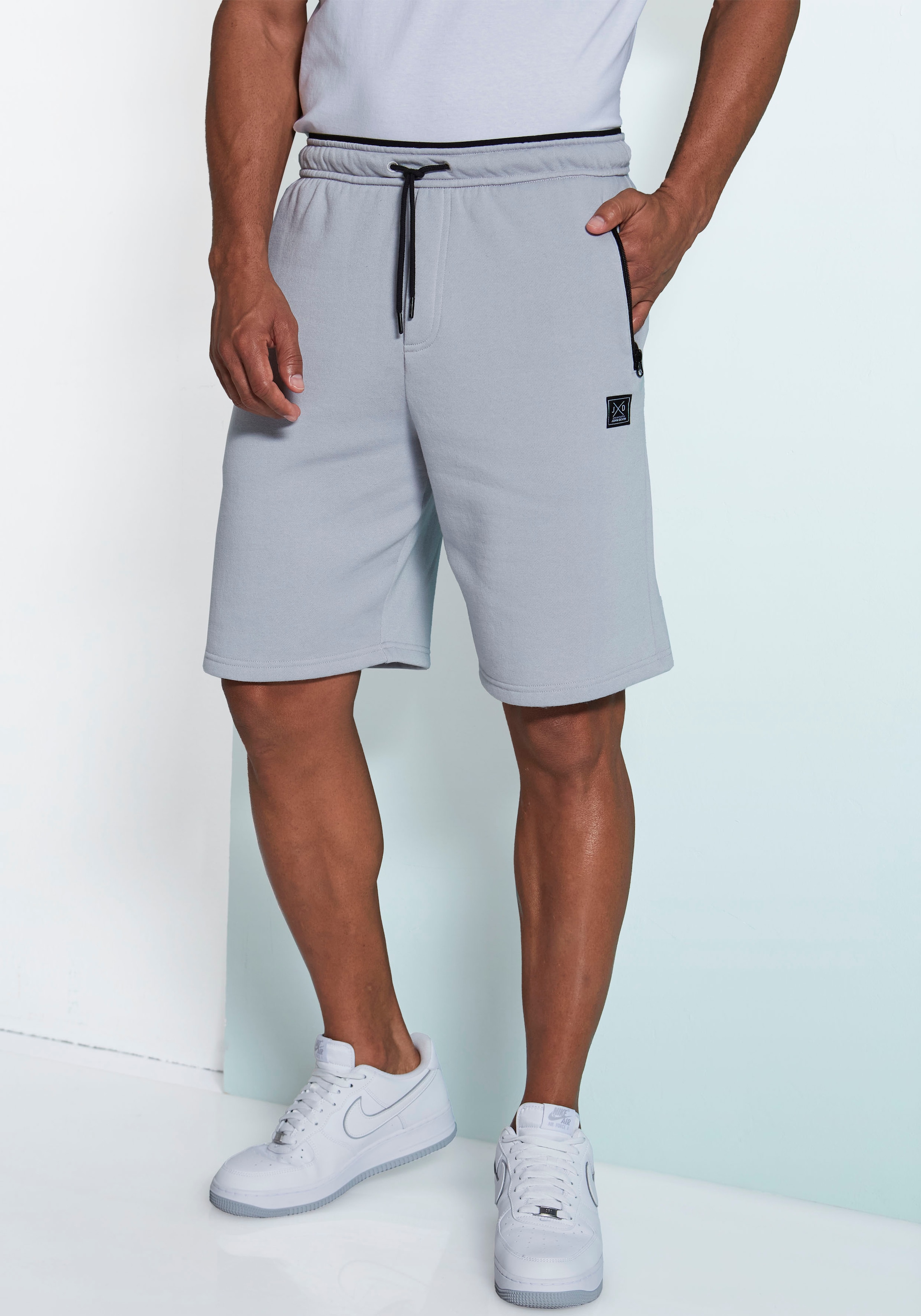 John Devin Sweatshorts, seitliche Taschen mit schwarzem Reißverschluss