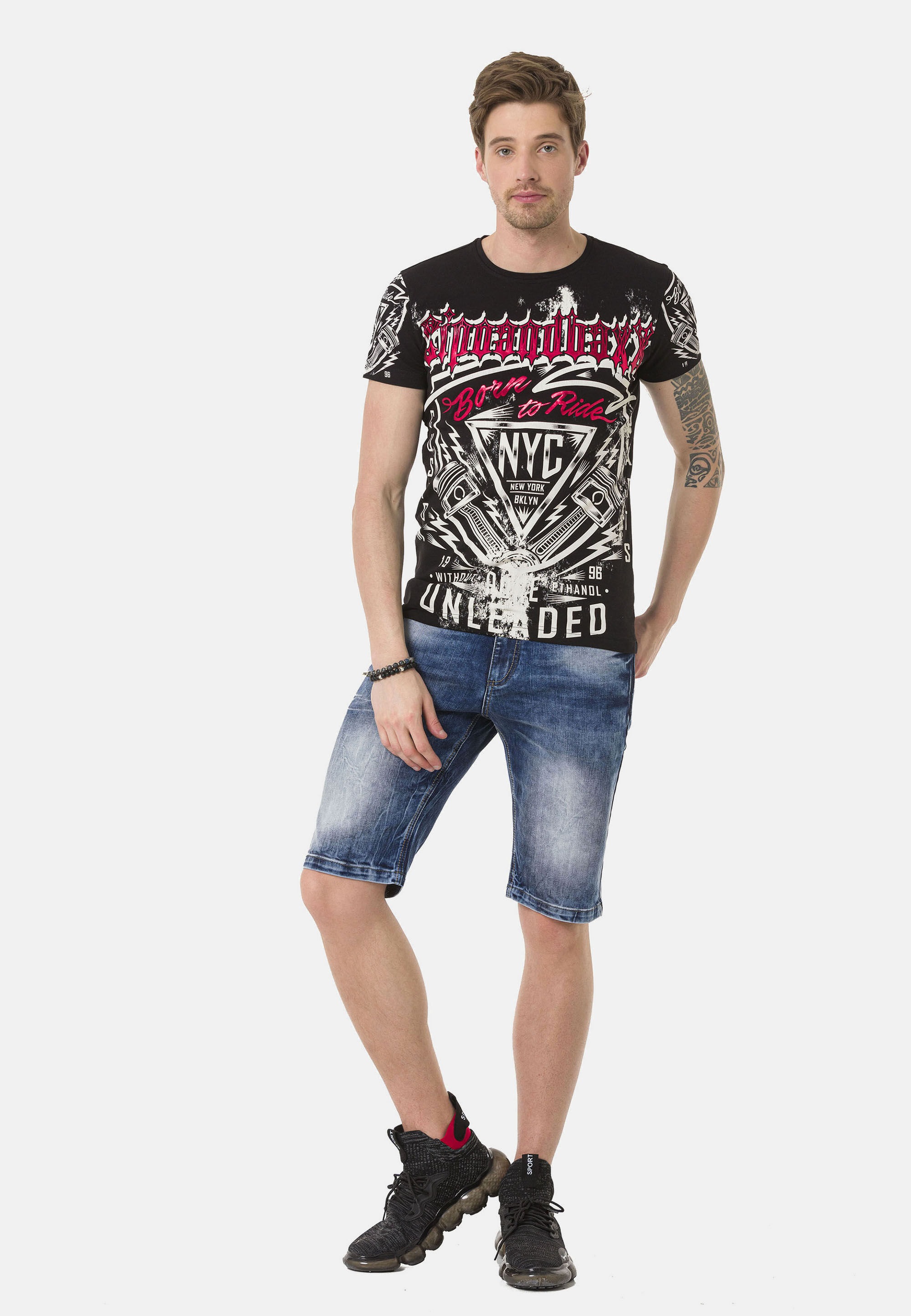 Cipo & Baxx T-Shirt »T-Shirt«, mit großem Frontprint ein echtes Highlight