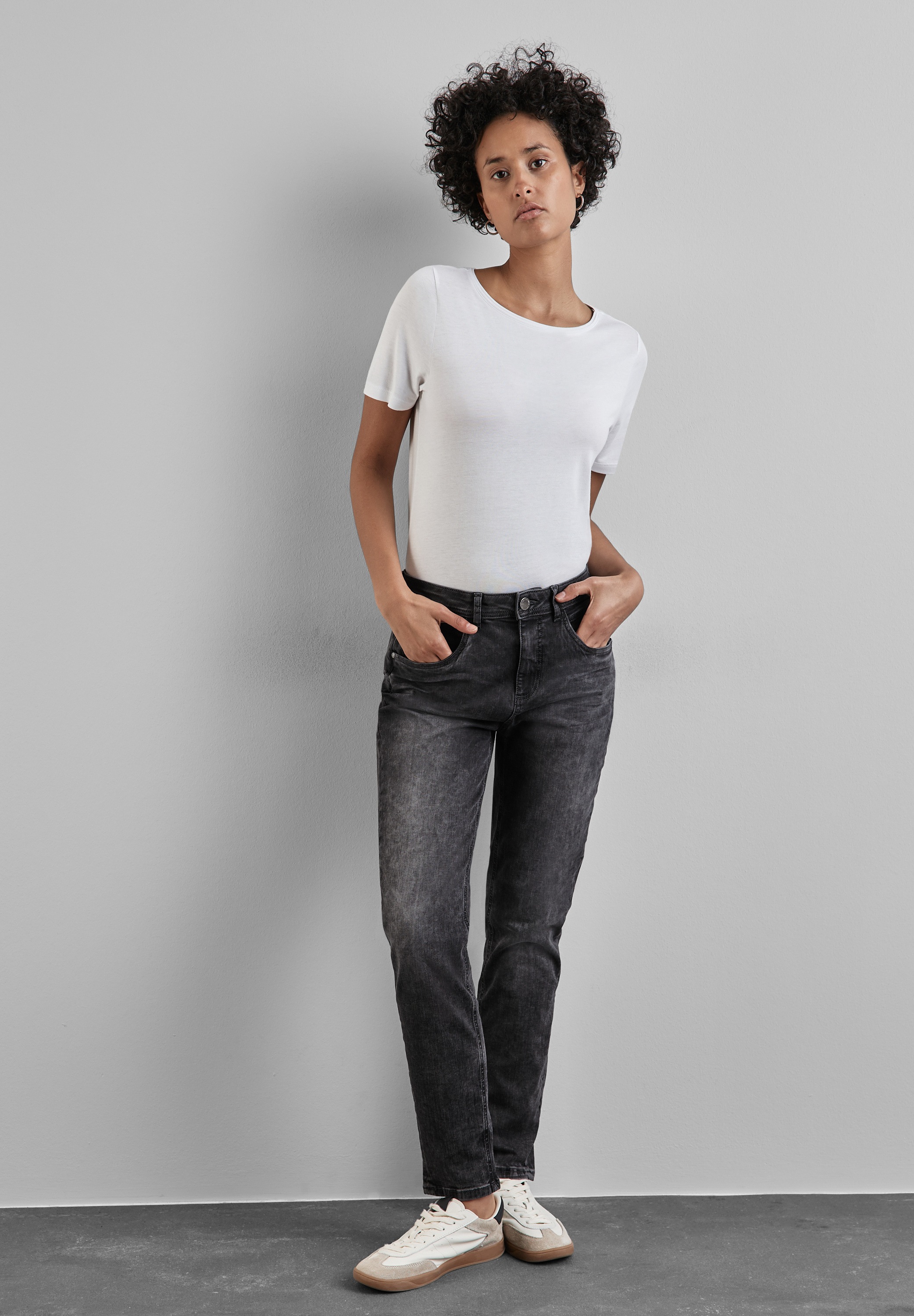 STREET ONE Comfort-fit-Jeans, softer Materialmix