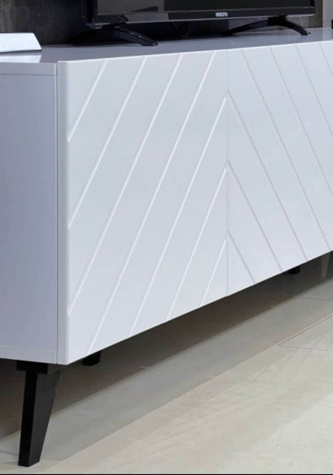 OTTO home Lowboard »HOLLY 1.5, TV-Board, TV-Kommode, TV-Schrank, TV-Unterschrank, TV-Möbel« Modernes lackiertes Hochglanz TV-Board, grifflos, Breite 150 cm