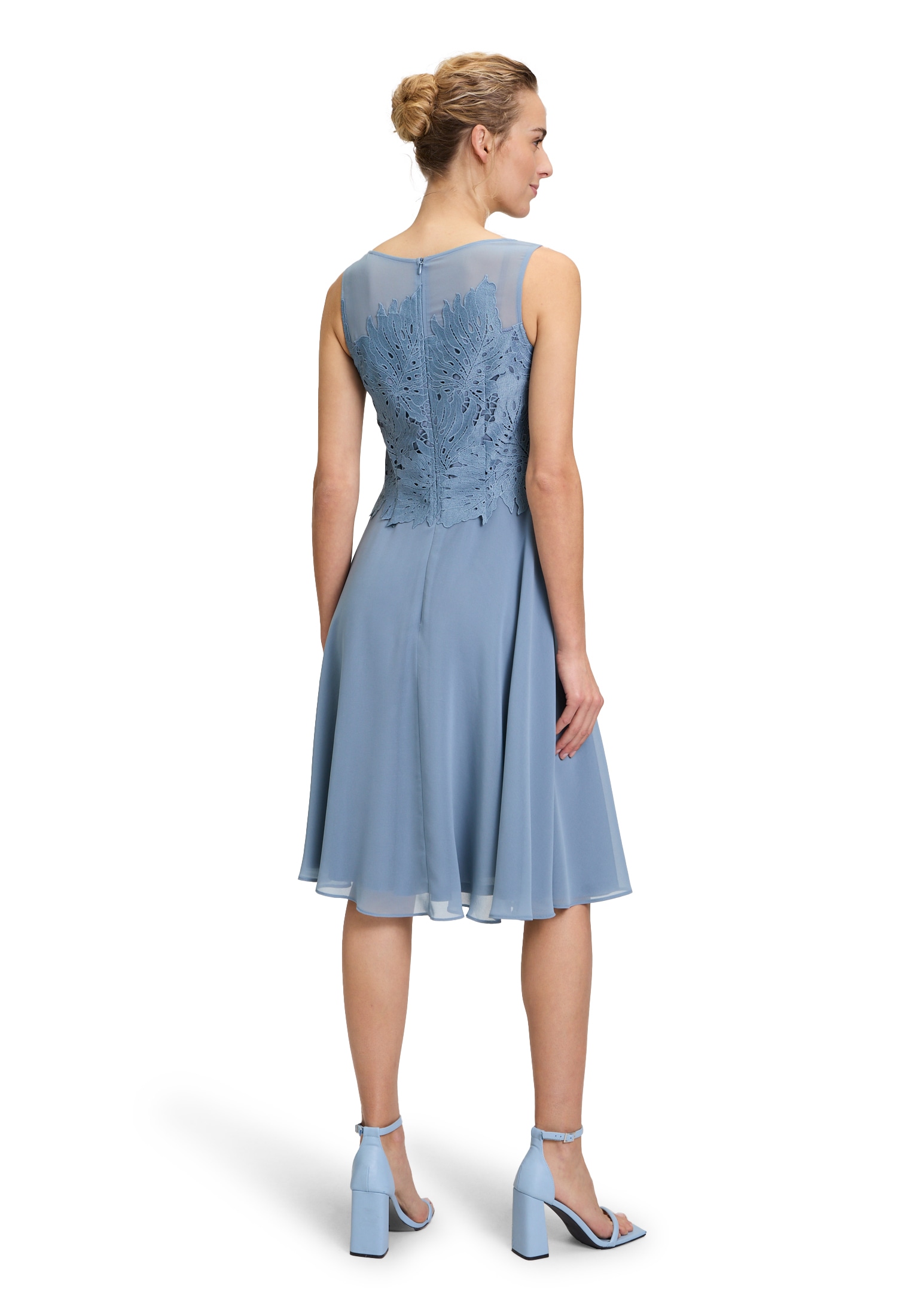 Vera Mont Chiffonkleid »Vera Mont Chiffonkleid mit Stickerei«, Stickerei