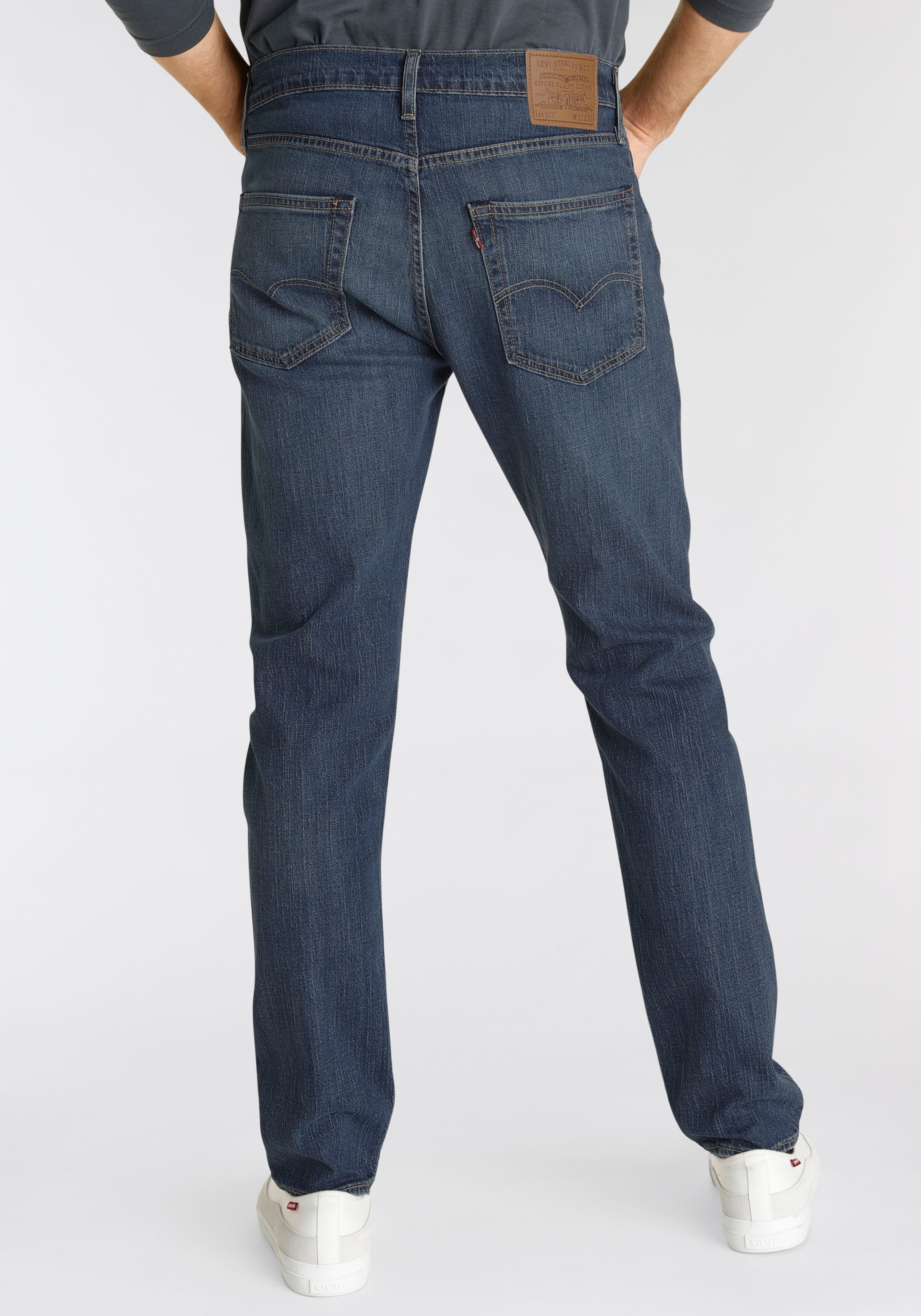 Levi's® Tapered-fit-Jeans »502 TAPER«, in elegantem, modernem Stil