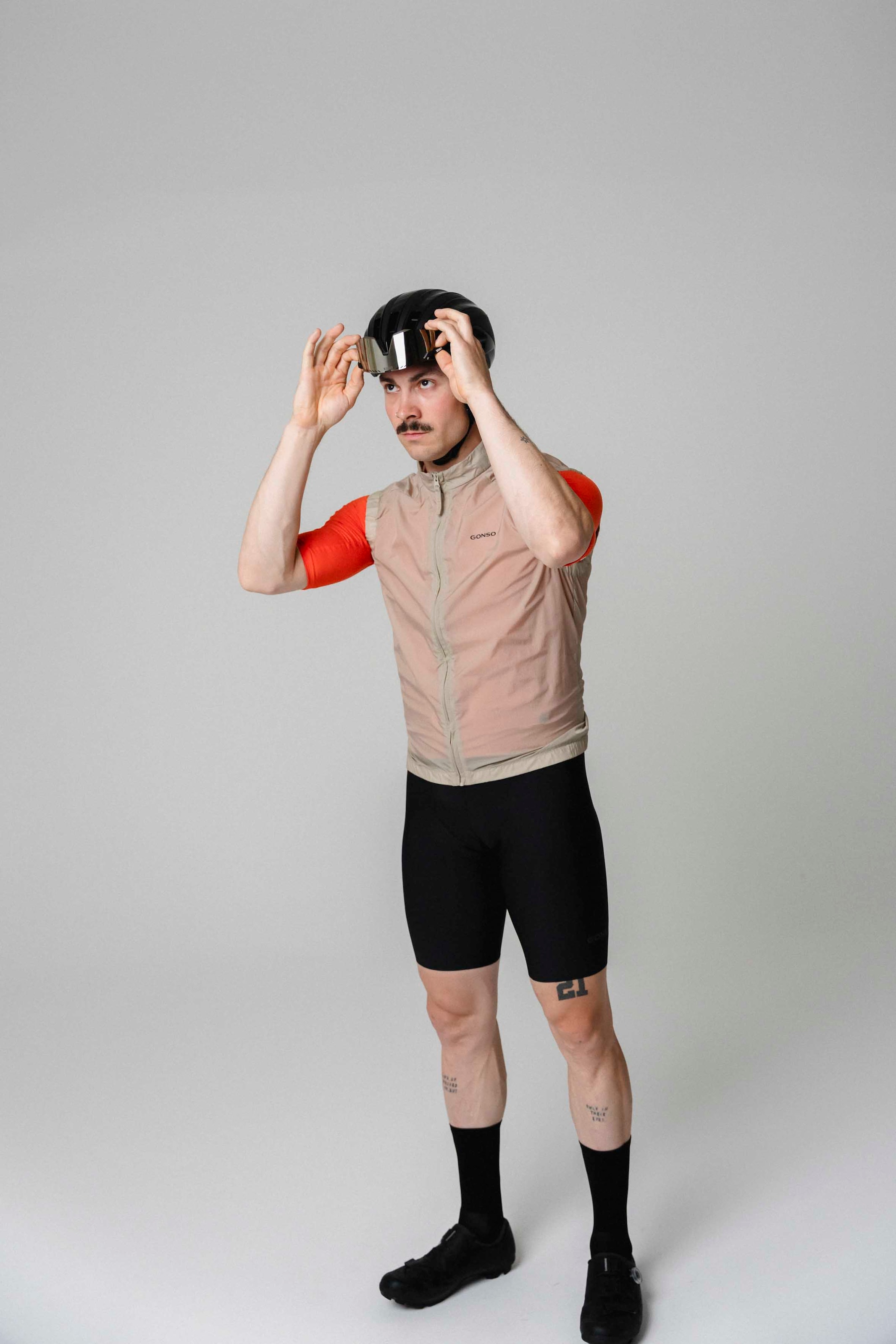 Gonso Funktionsweste »Adventure Vest Wind M« Herren Weste, leichte und winddichte Fahrradweste mit Rückentasche