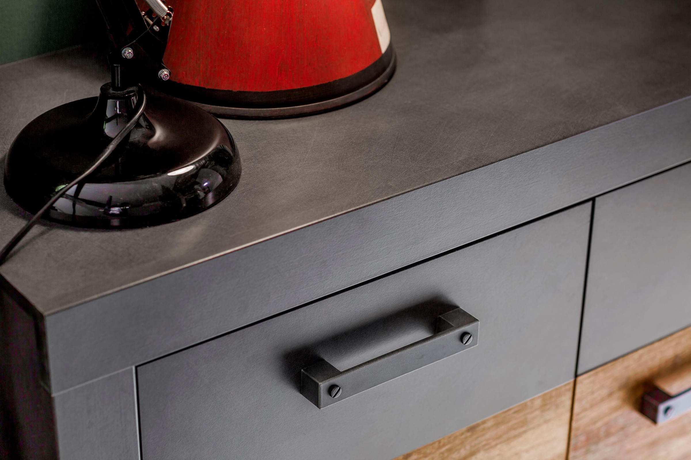 INOSIGN Kommode »Ilana«, Mehrzweckschrank im modernen Industrial Style - Mit 3 Schubladen