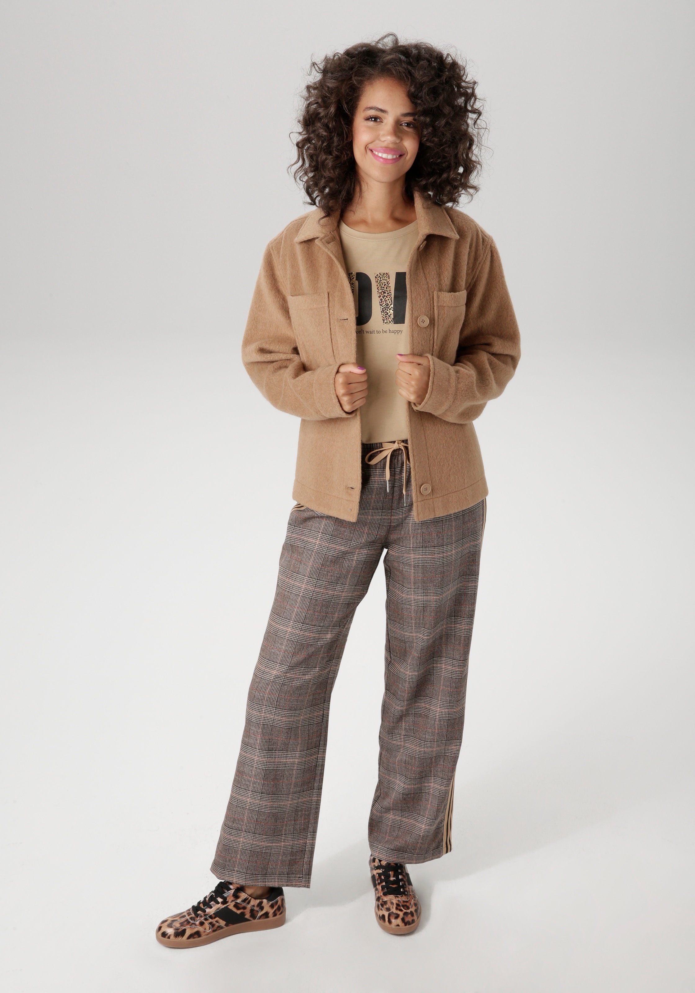 Fleecejacke ANISTON CASUAL, Damen, Gr. 42, camelfarben, Fleece, Obermaterial: 90% Polyester, 10% Wolle. Futter: 100% Polyester, aufgeraut, unifarben, lässig geschnitten hüftlang, 1-Knopf-Manschette, Jacken Fleecejacke, mit tonigen Knöpfen zu schließen 3