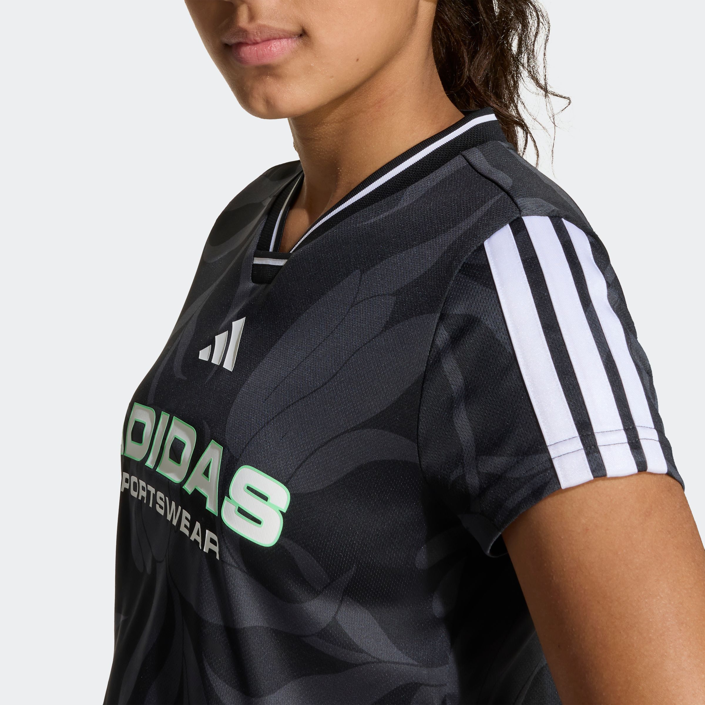 Thumbnail - adidas Sportswear T-Shirt "HOUSE OF TIRO COLORS OF KIDS CROP"