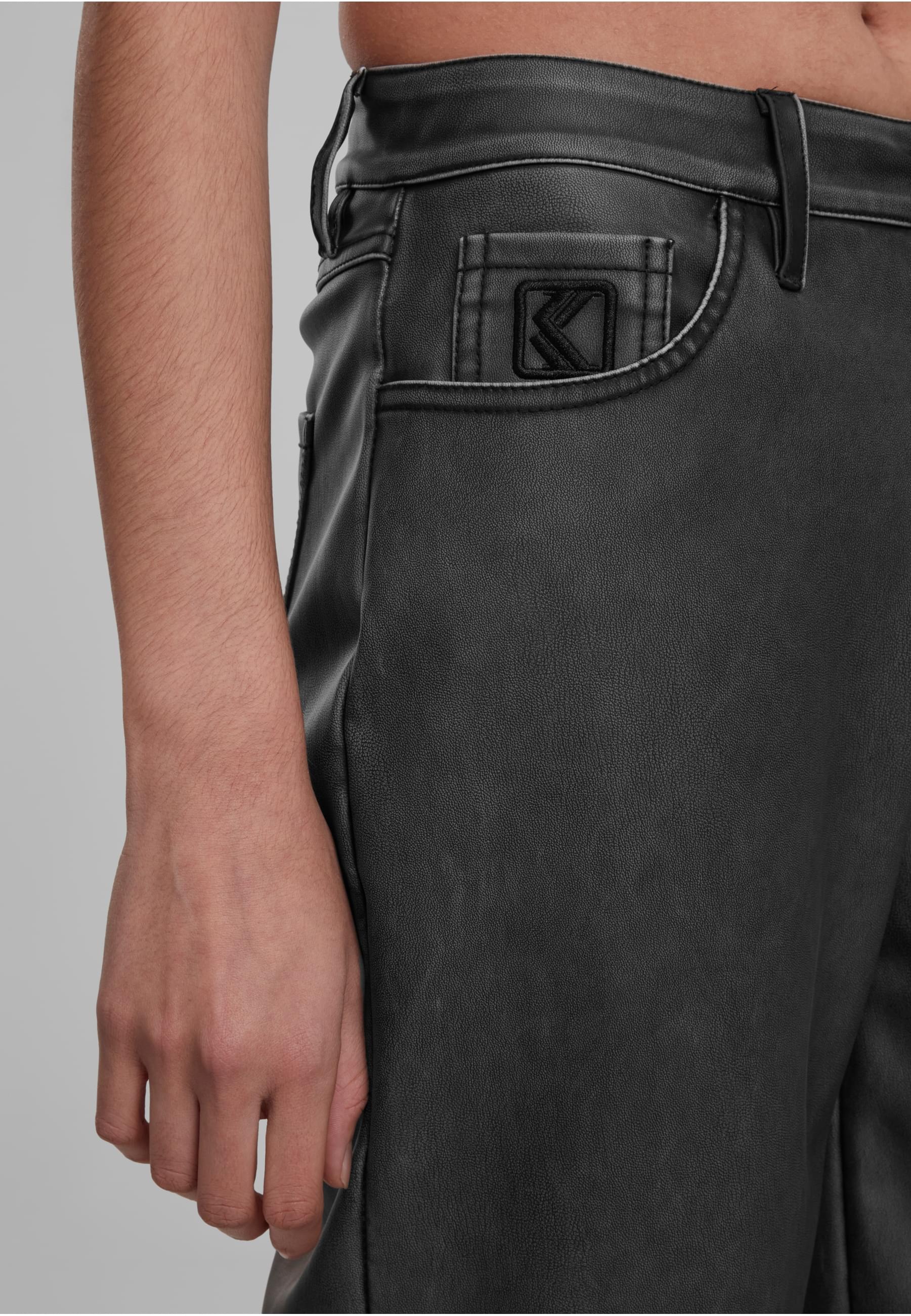 Karl Kani Stoffhose »Karl Kani Signature Pu Wide Leg Pants black«, (1 tlg.)