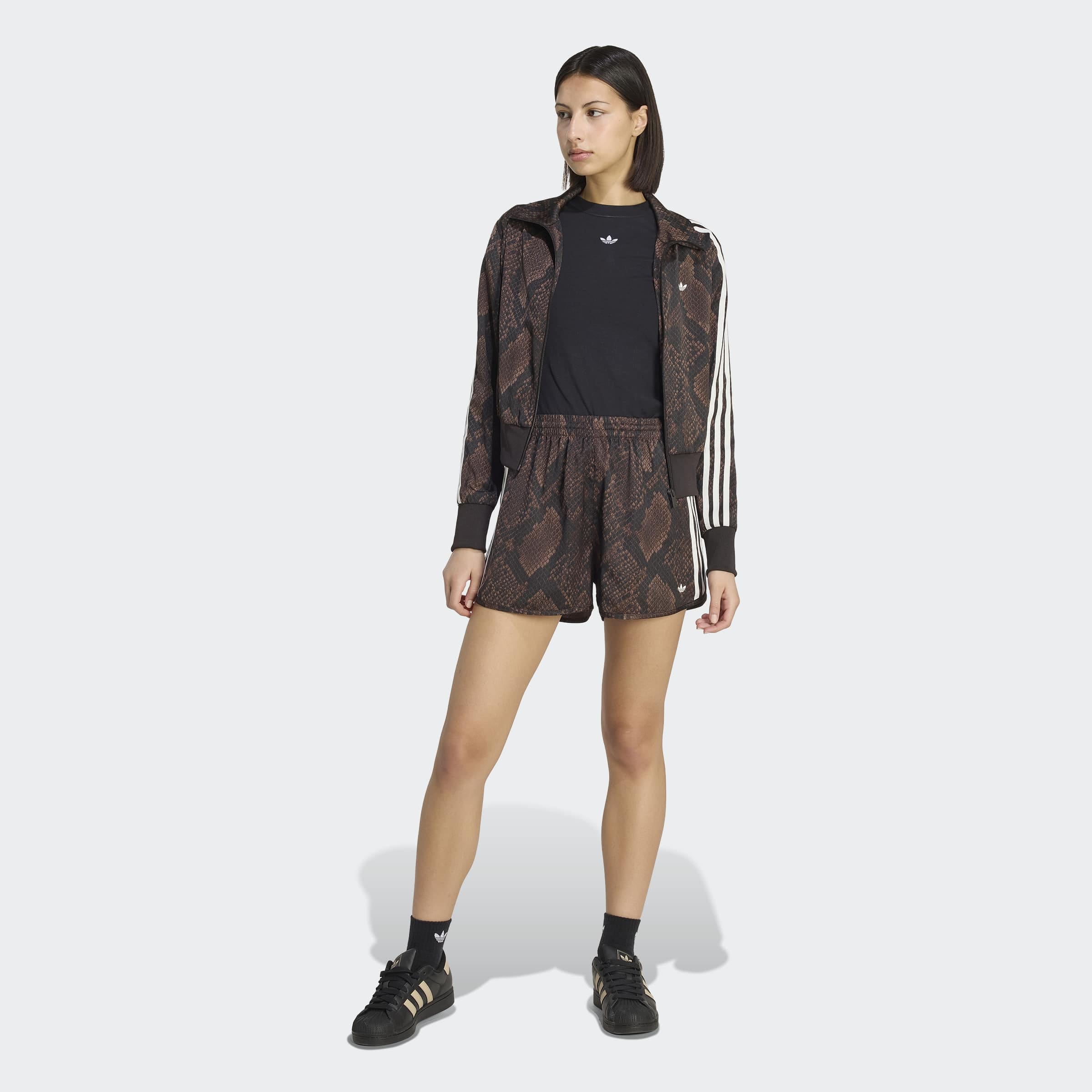 adidas Originals Shorts »STN«  für Erwachsene geeignet, enger Schnitt, aus Polyester