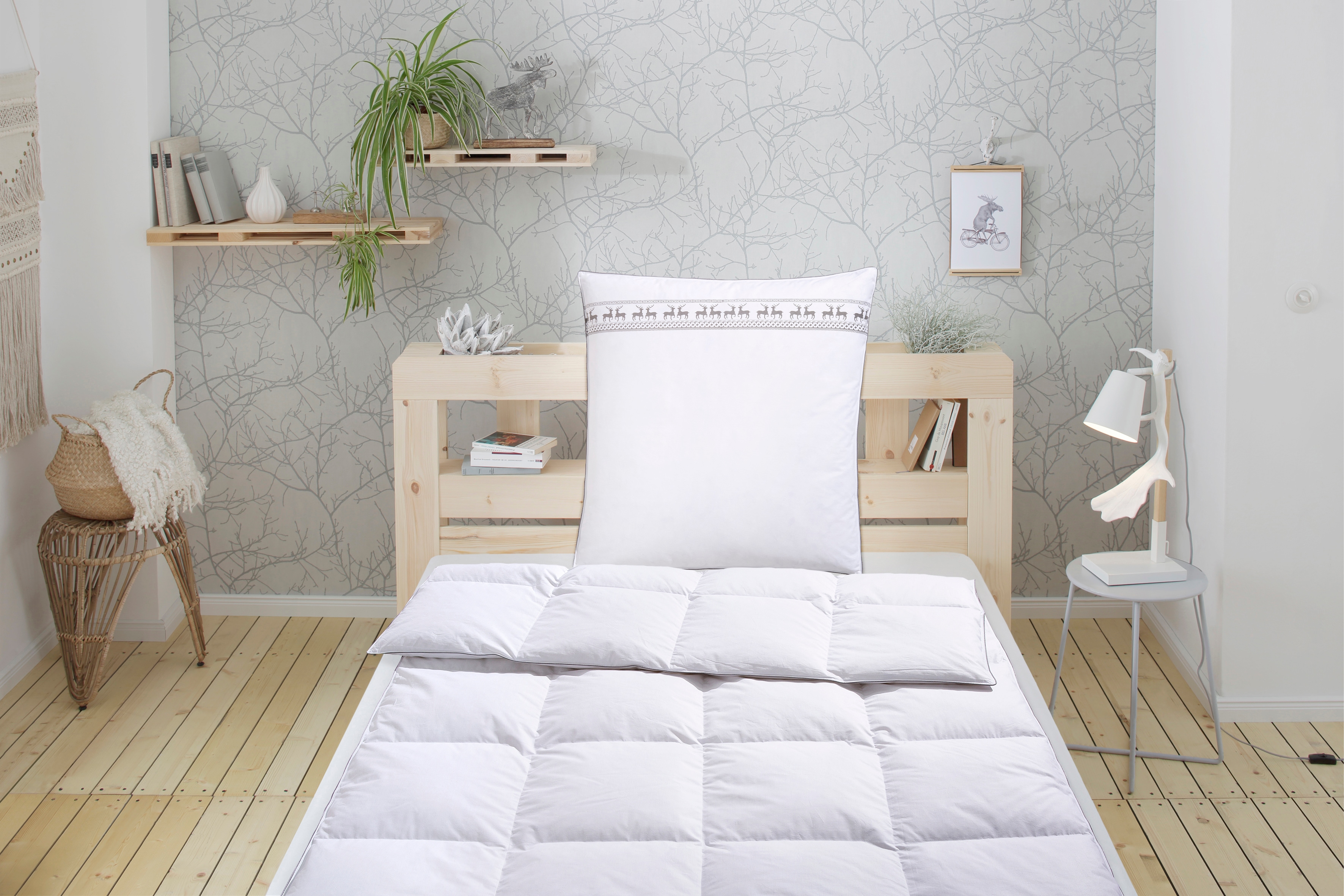 OTTO home Daunenbettdecke + Kopfkissen "Sorsele, Bettdecke 135x200 cm oder 155x220 cm, 2-tlg." Set mit Kissen 80x80 cm, Sommer, Winter, Made in Germany
