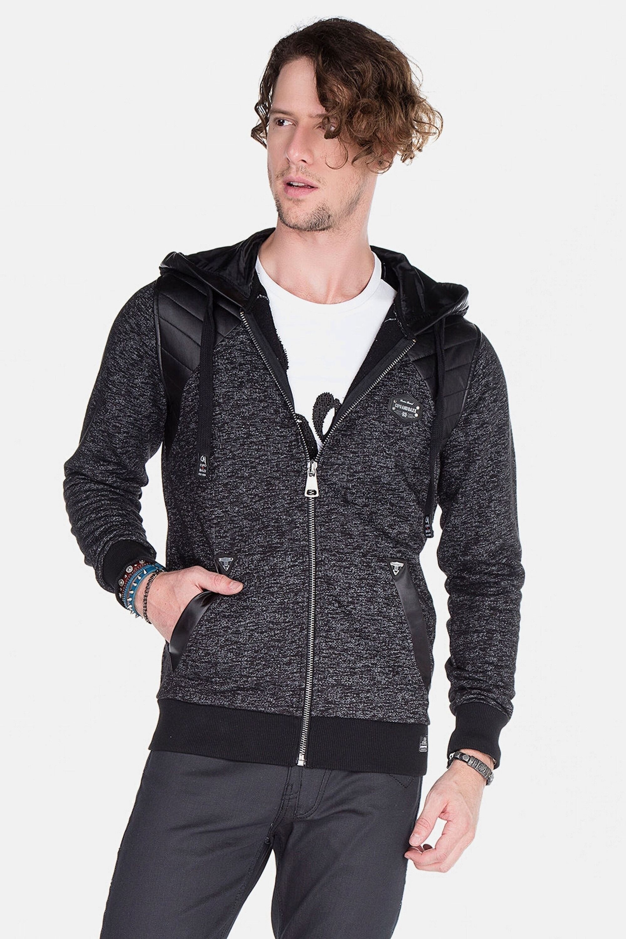 Cipo & Baxx Sweatjacke »Strickjacken« 1 mit Kunstlederapplikationen, CL-251