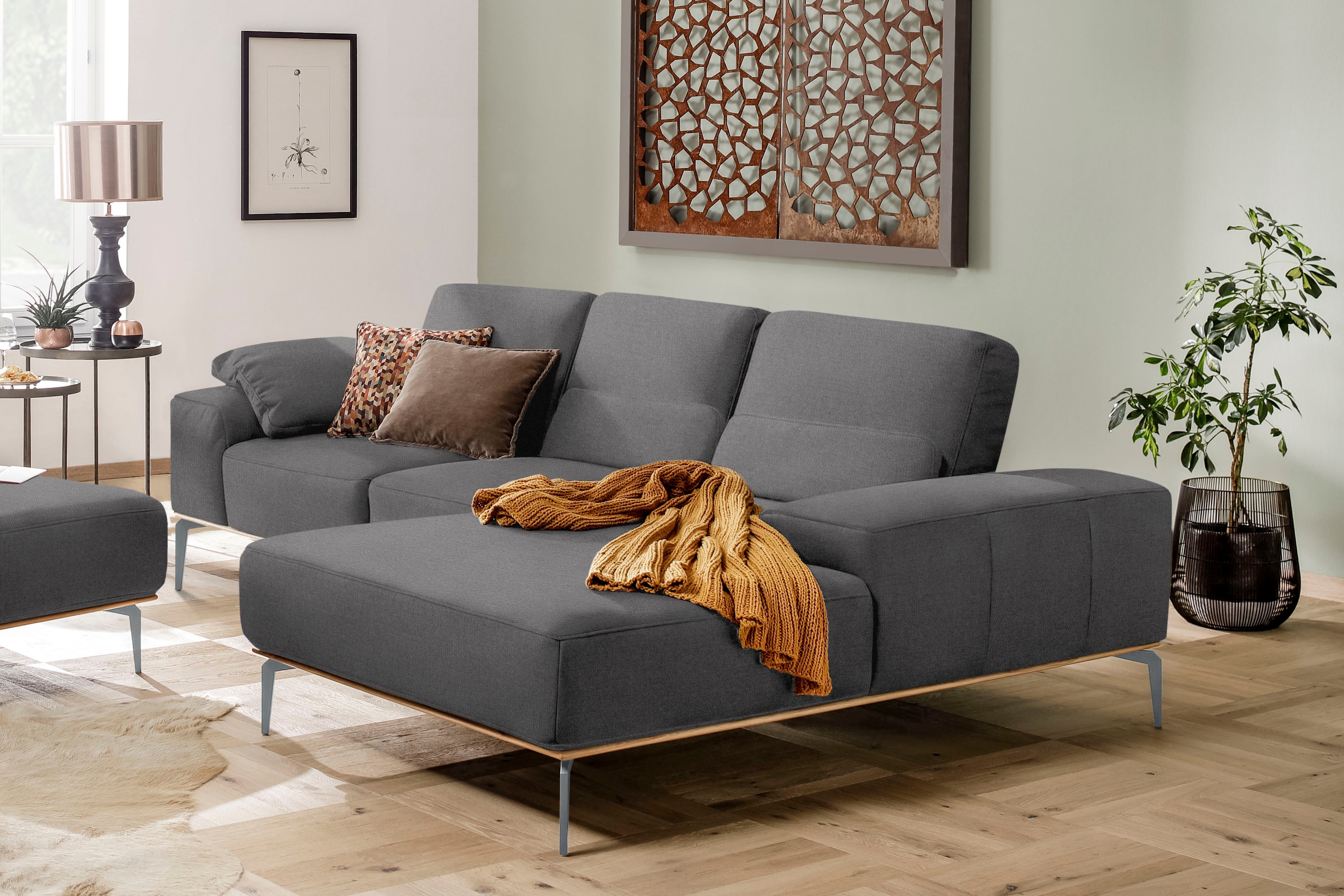 W.SCHILLIG Ecksofa "run, Designsofa mit tollem Sitzkomfort, bequem, L-Form" mit elegantem Holzsockel, Füße in Silber matt, Breite 279 cm